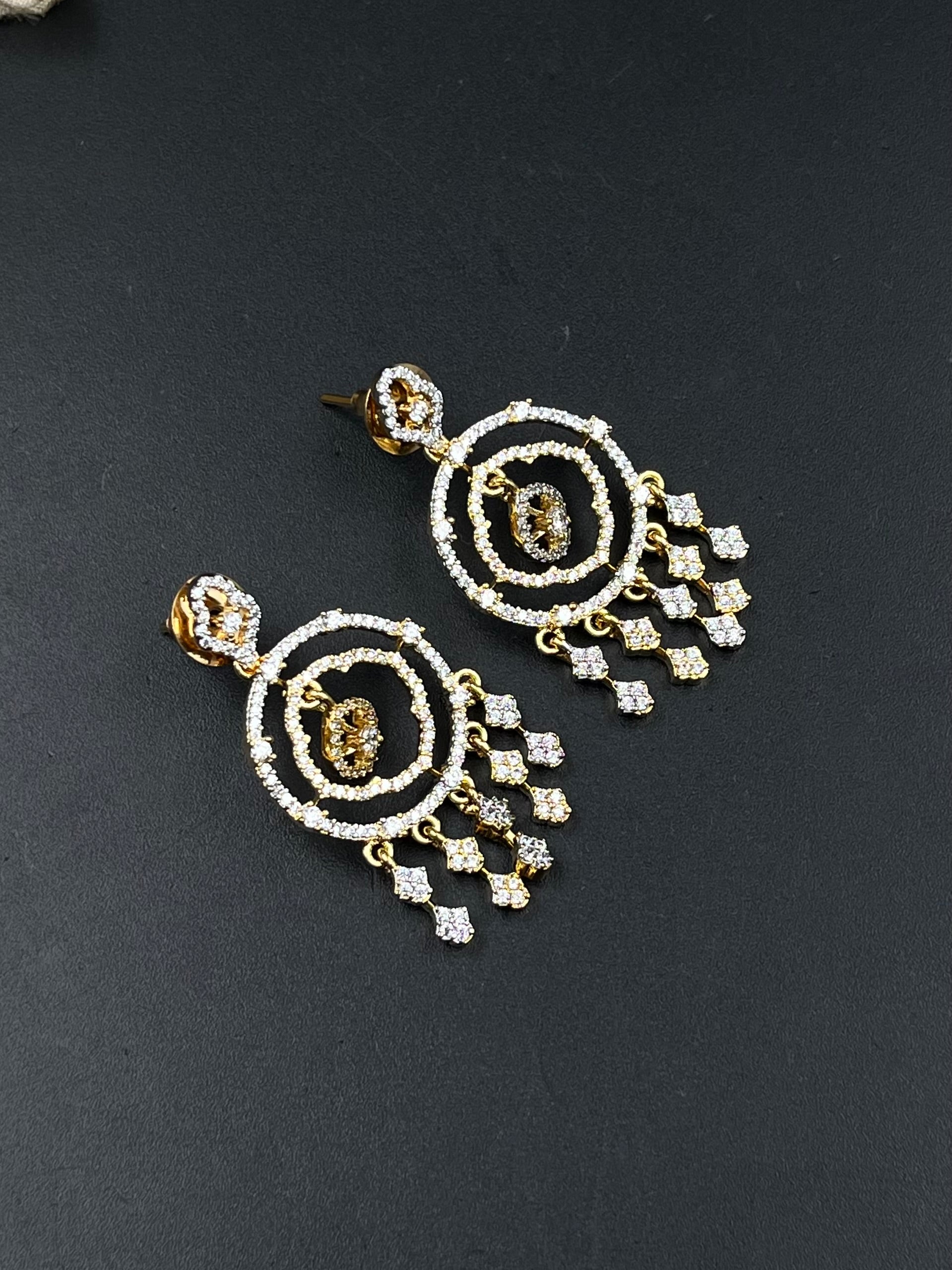 WIYAS EARRING
