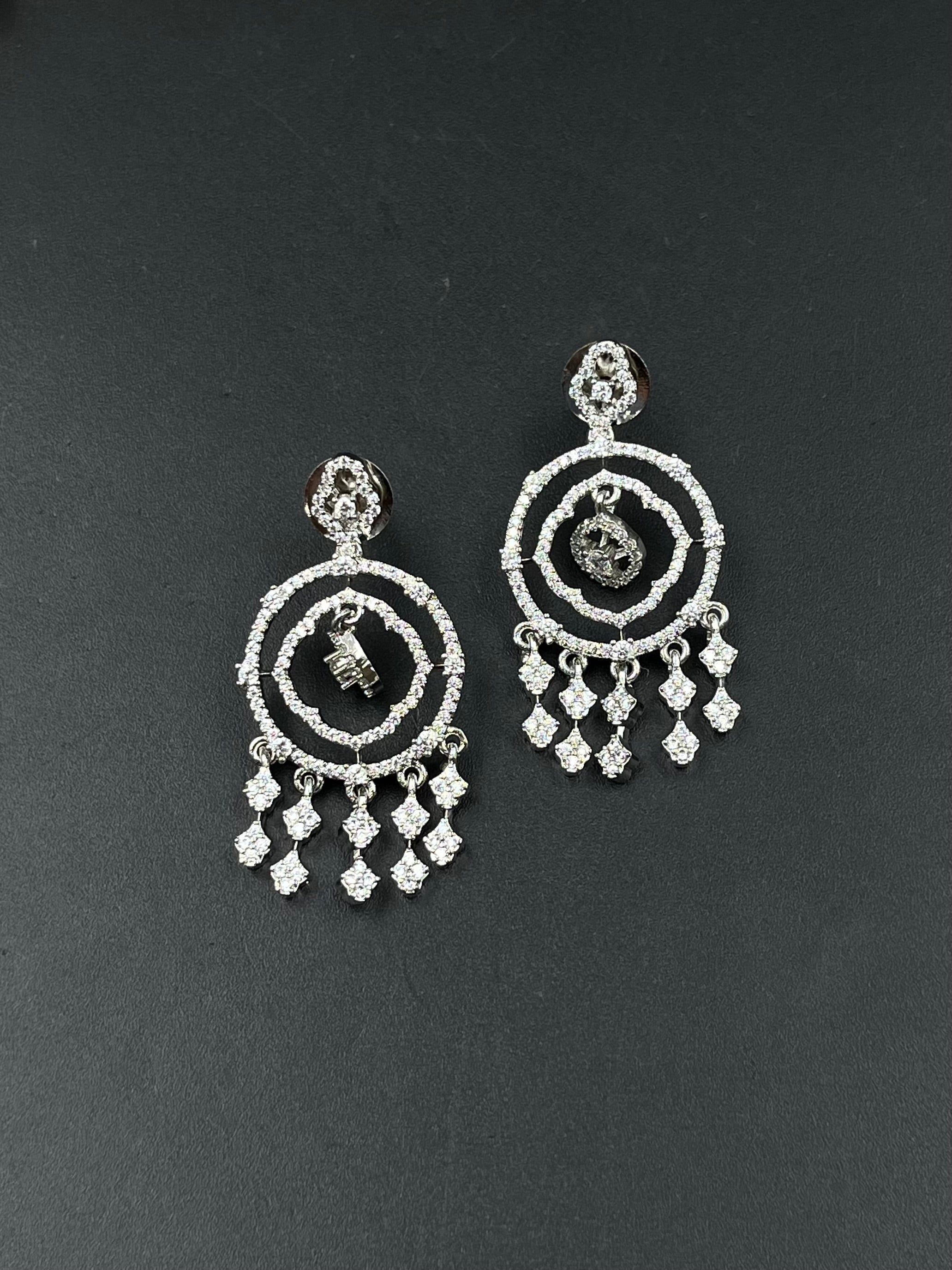 WIYAS EARRING