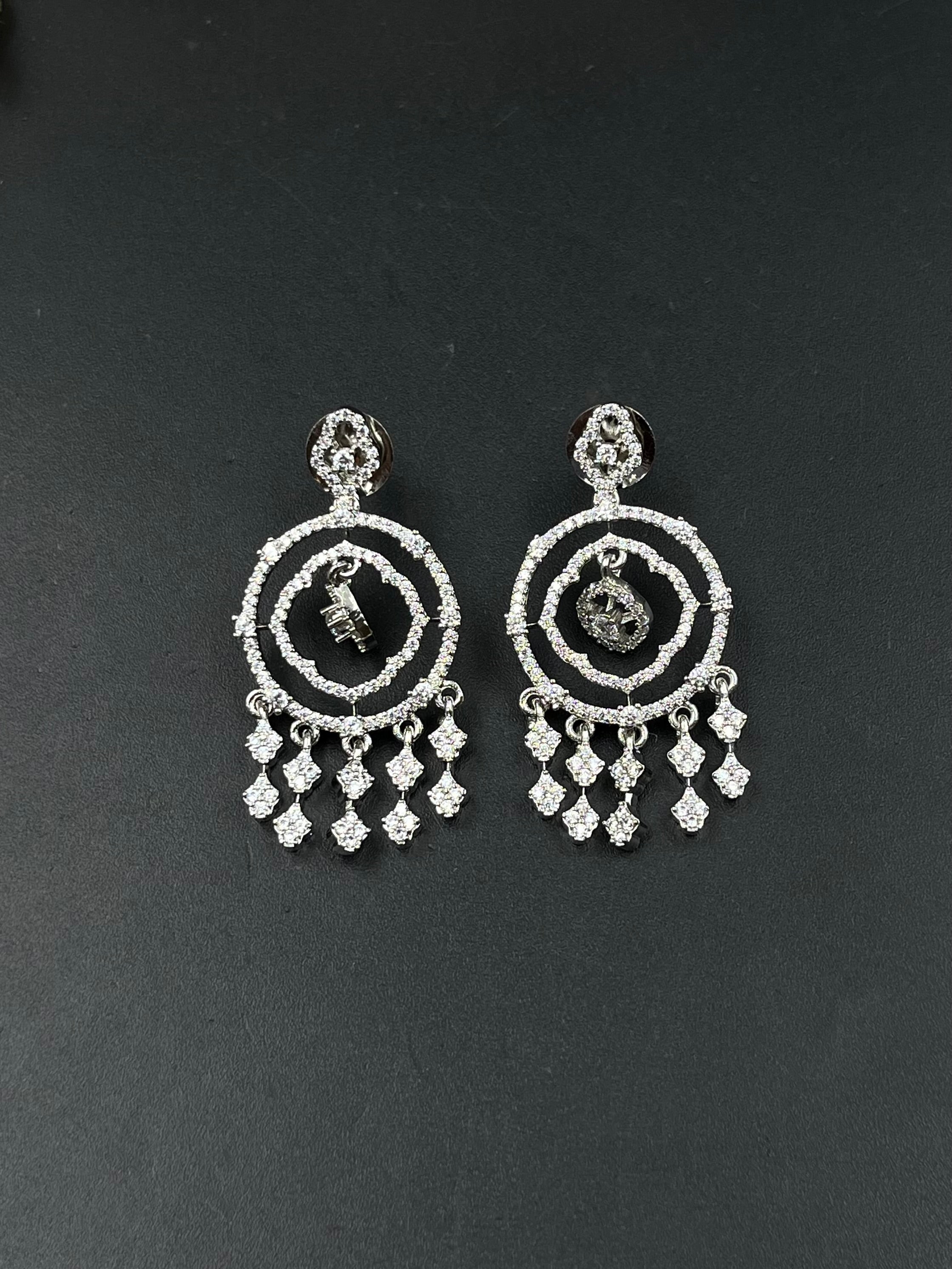 WIYAS EARRING