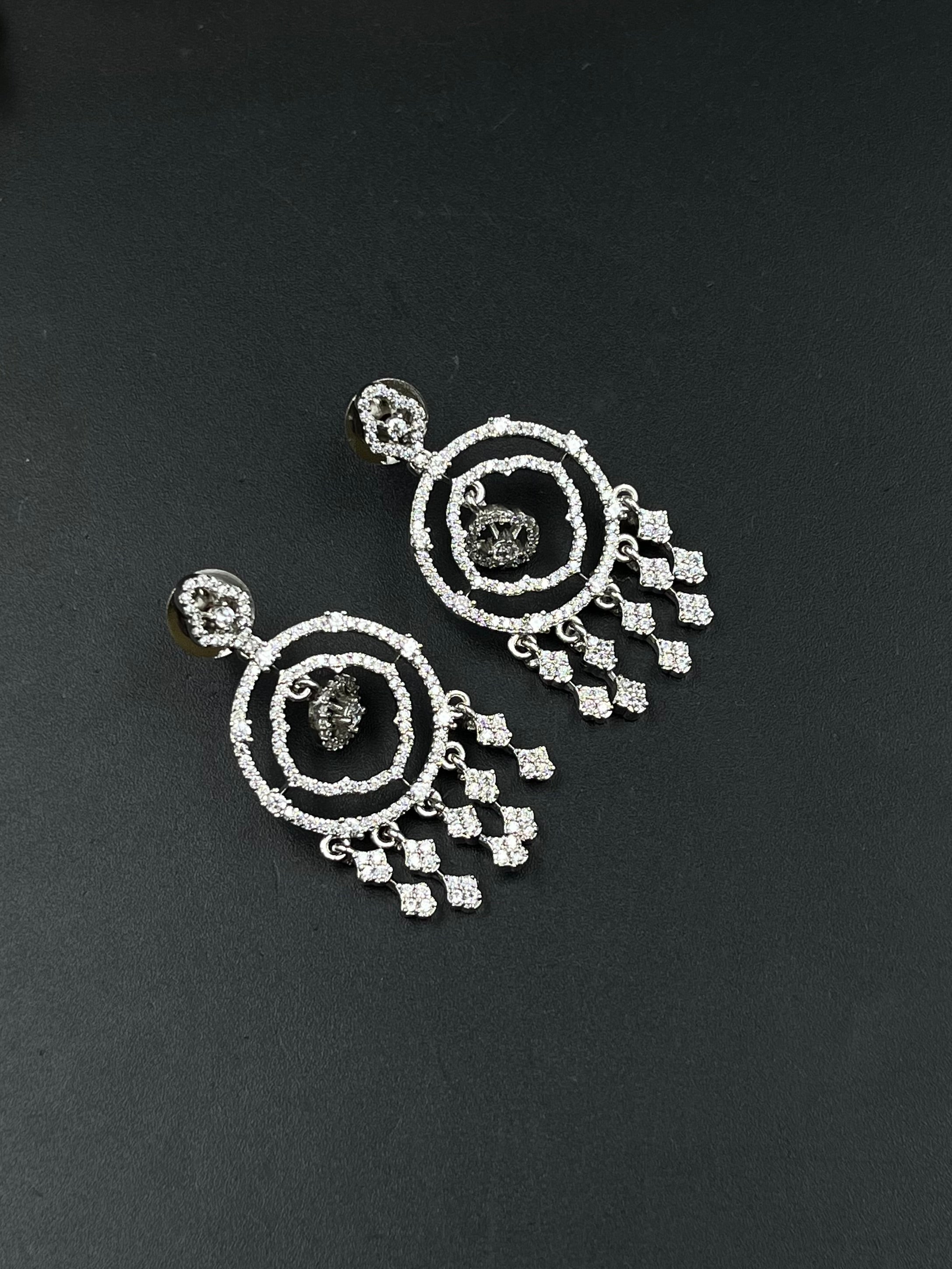 WIYAS EARRING