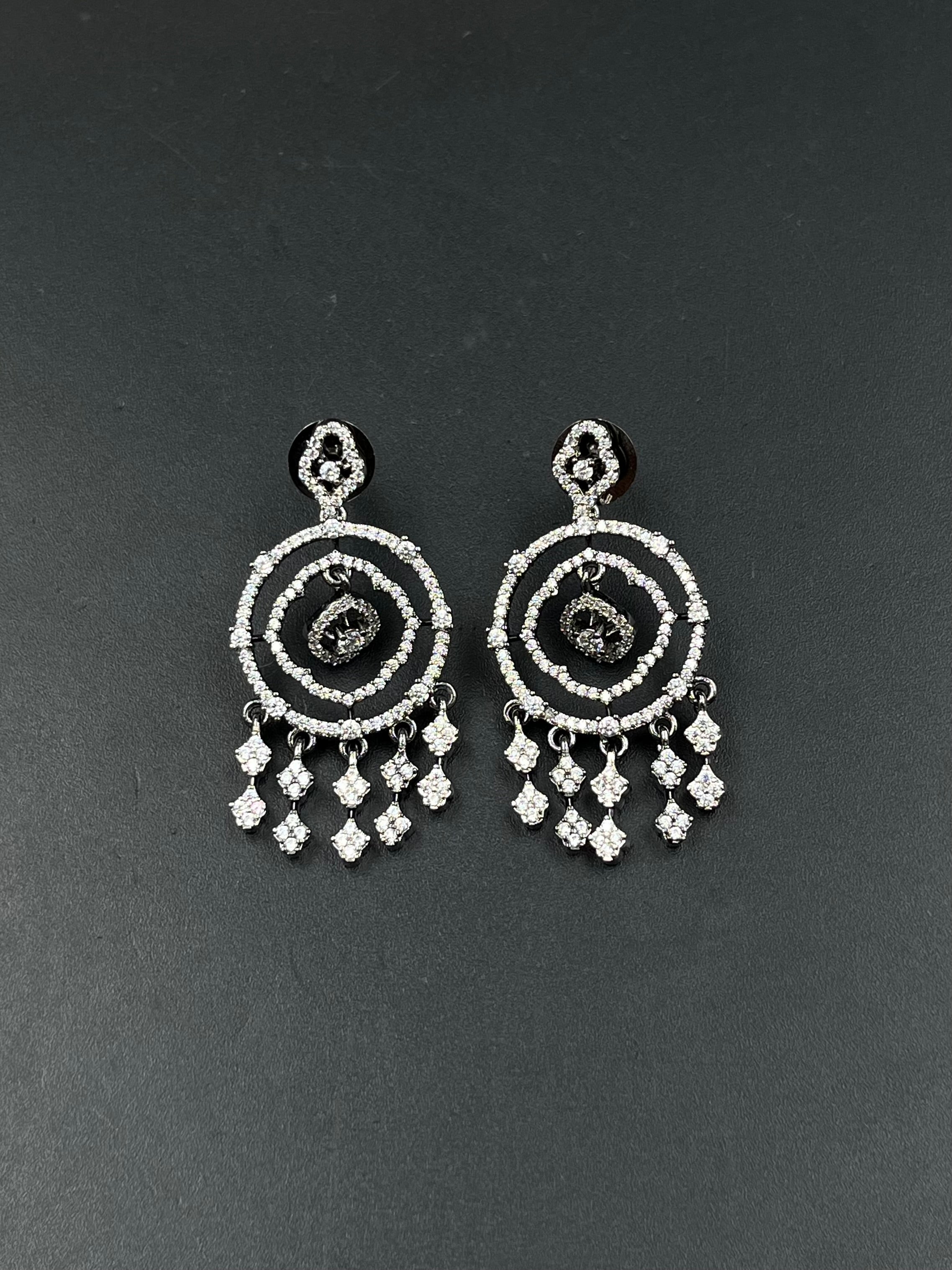 WIYAS EARRING