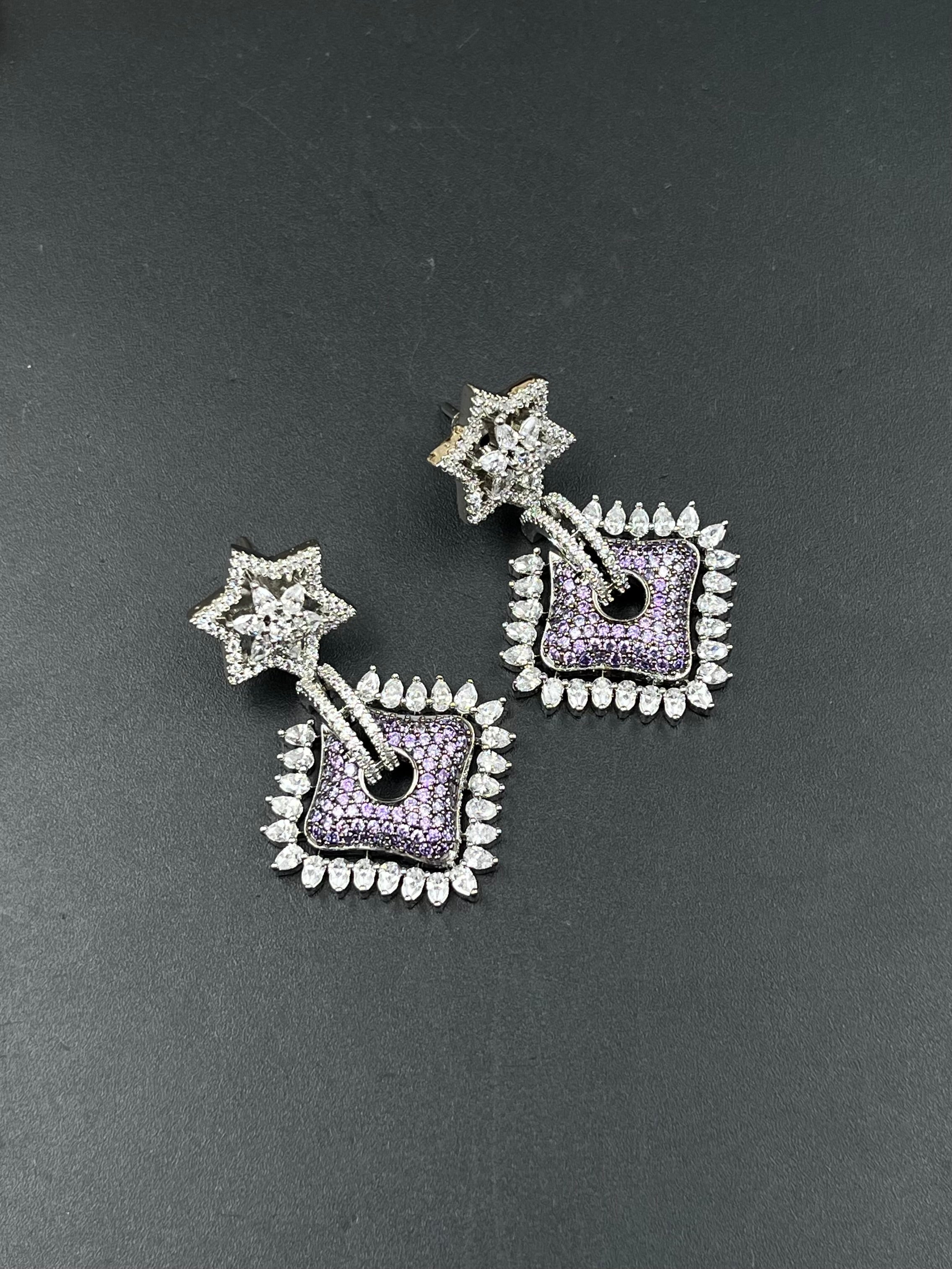 LIYAS EARRING