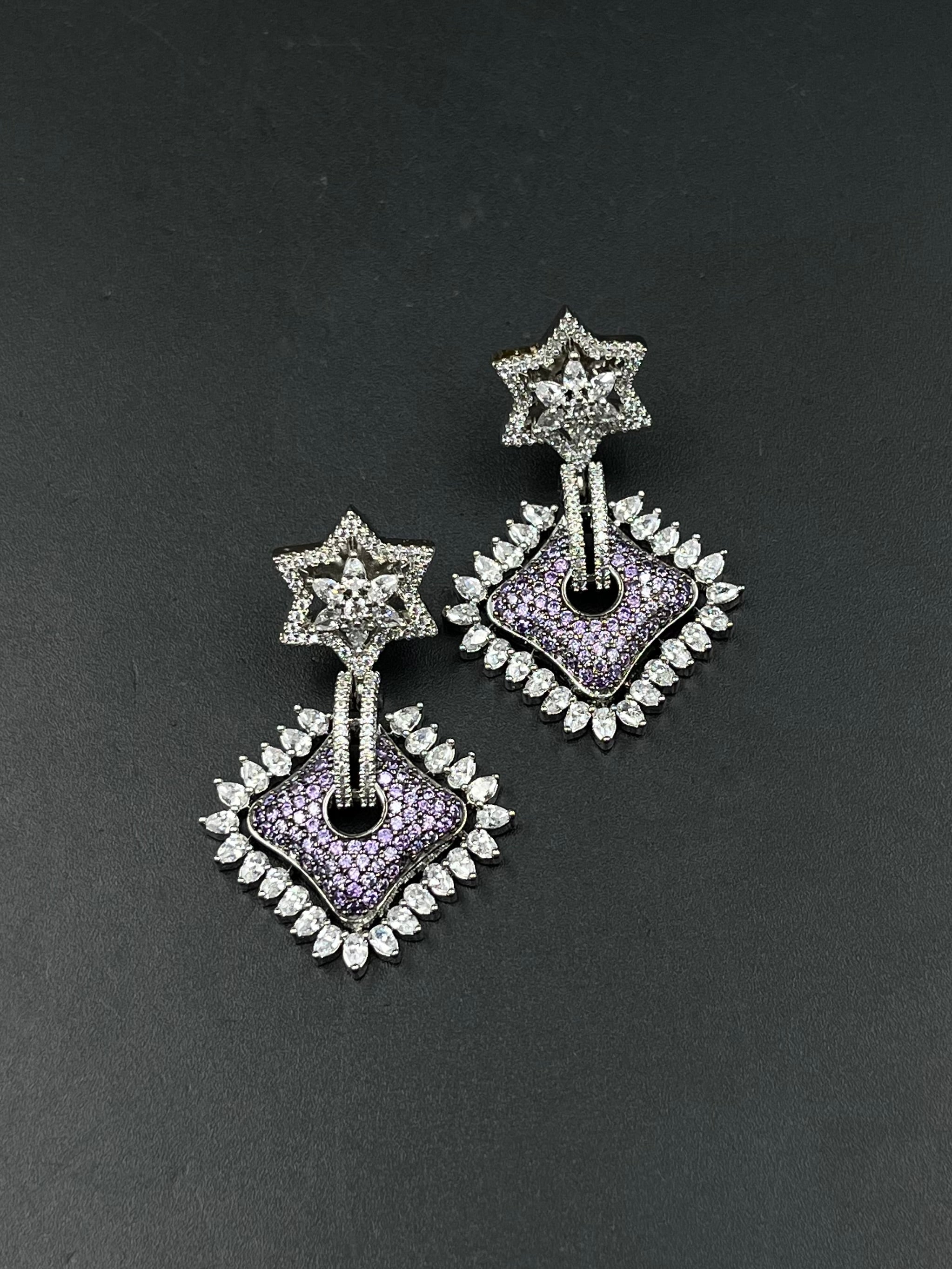 LIYAS EARRING