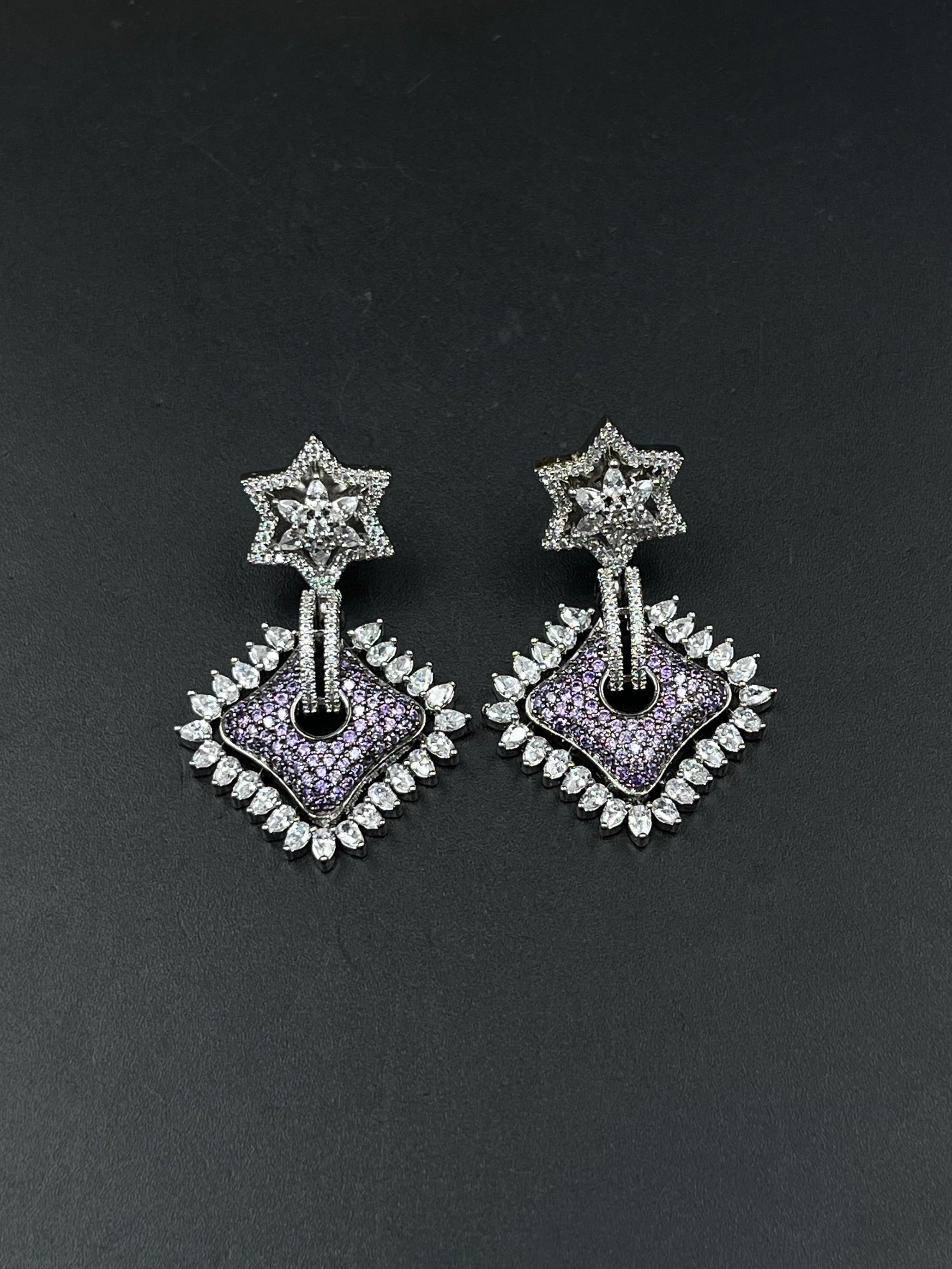 LIYAS EARRING