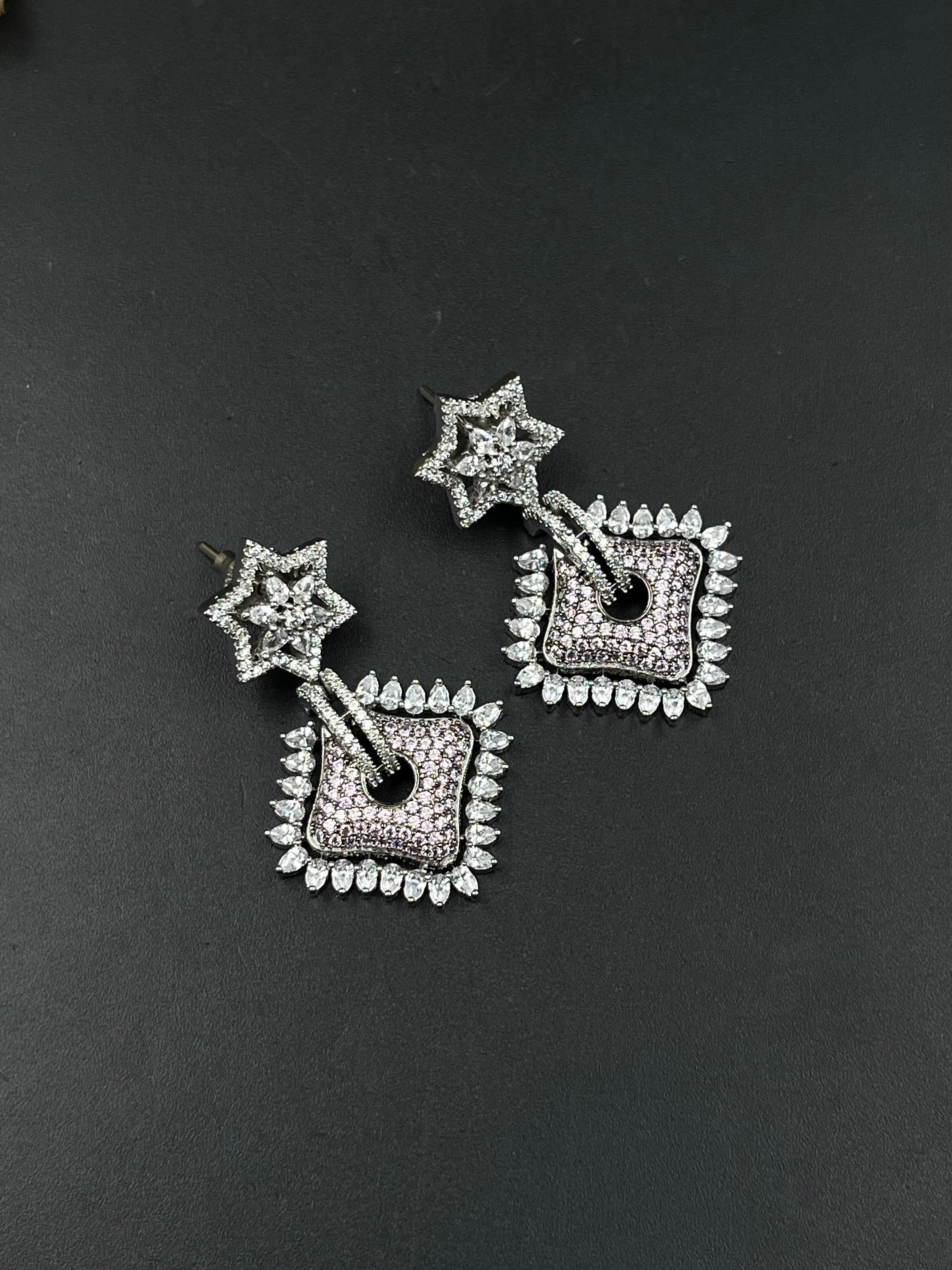 LIYAS EARRING