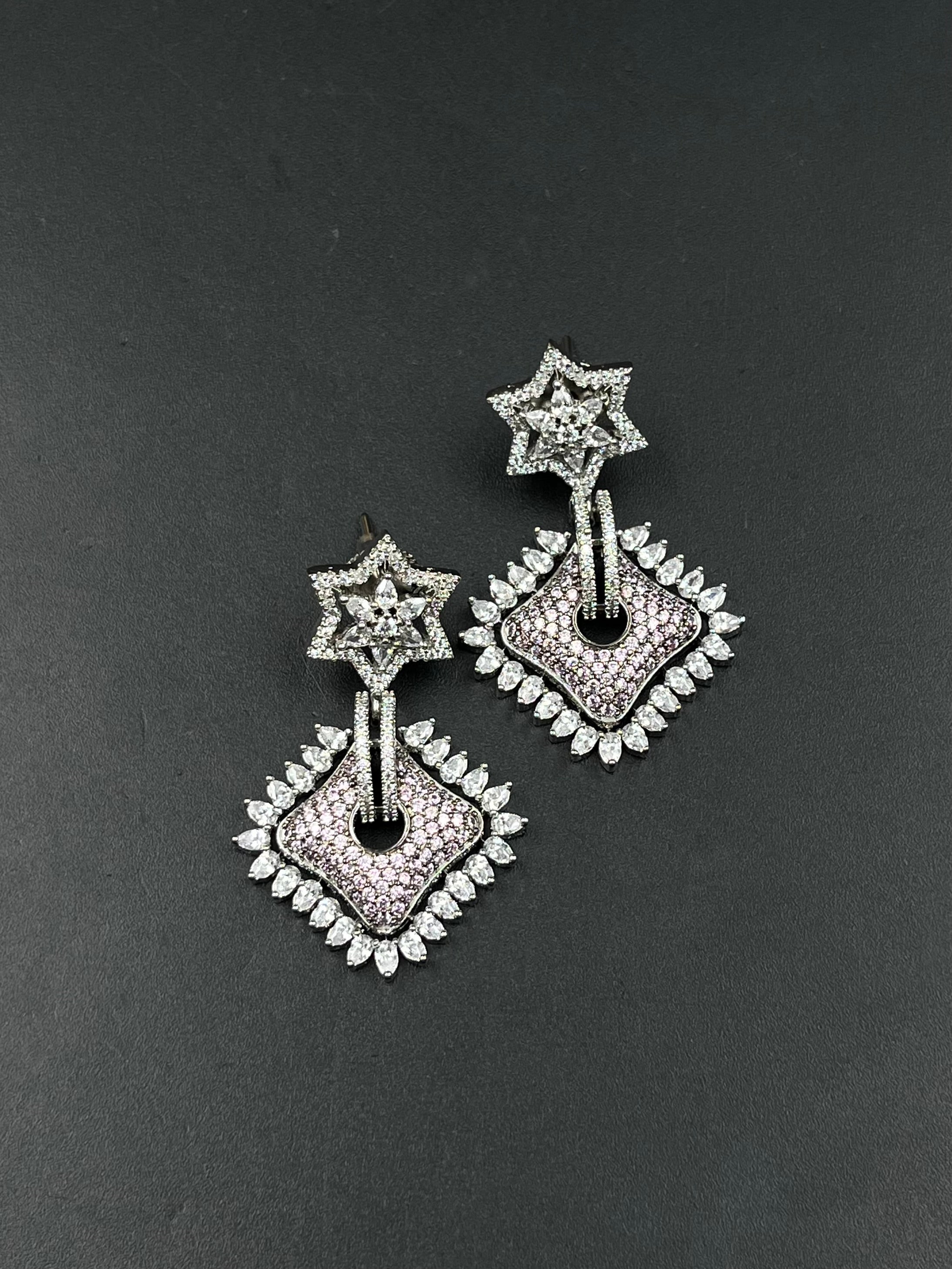 LIYAS EARRING