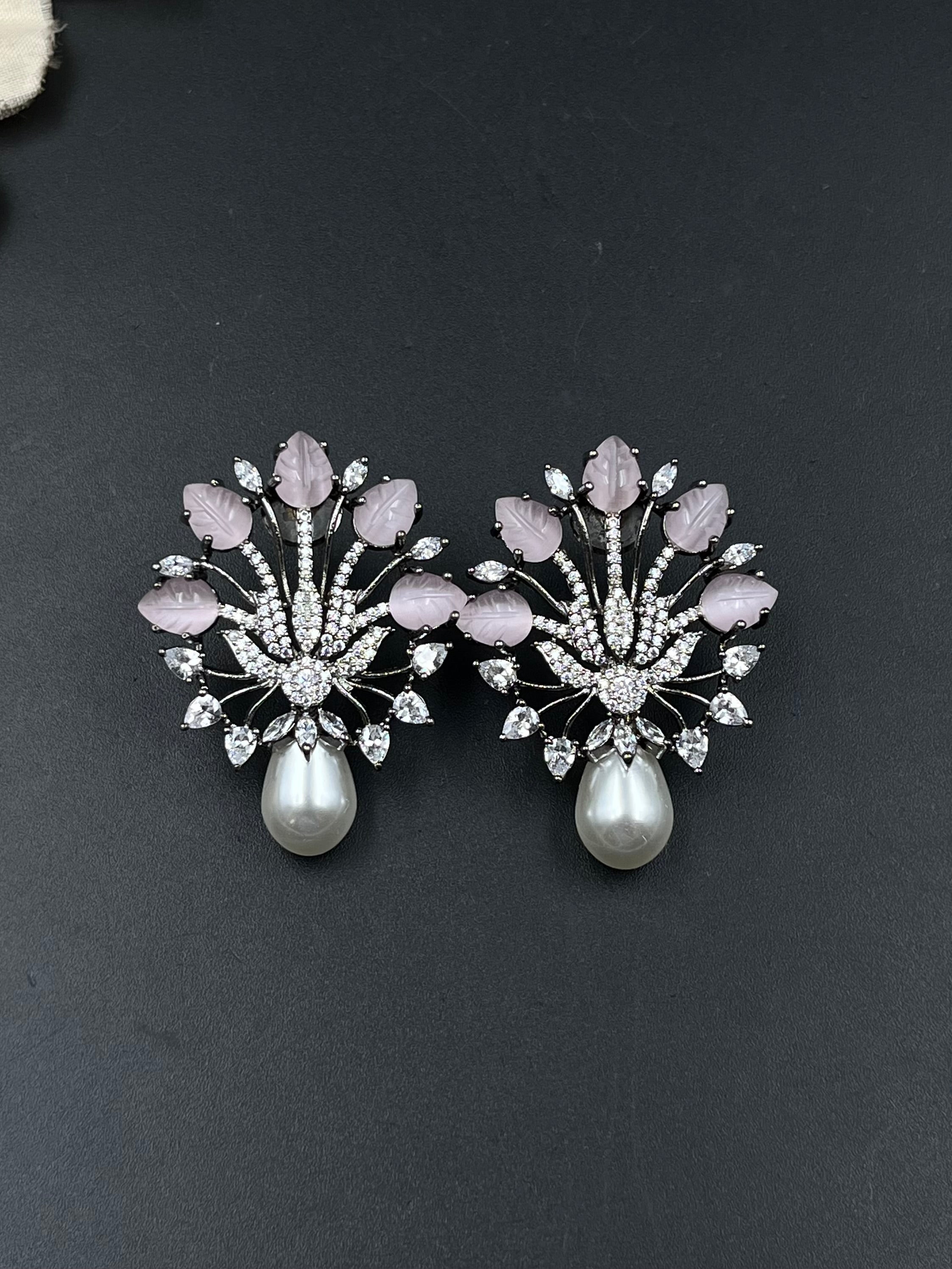 GARVI EARRING