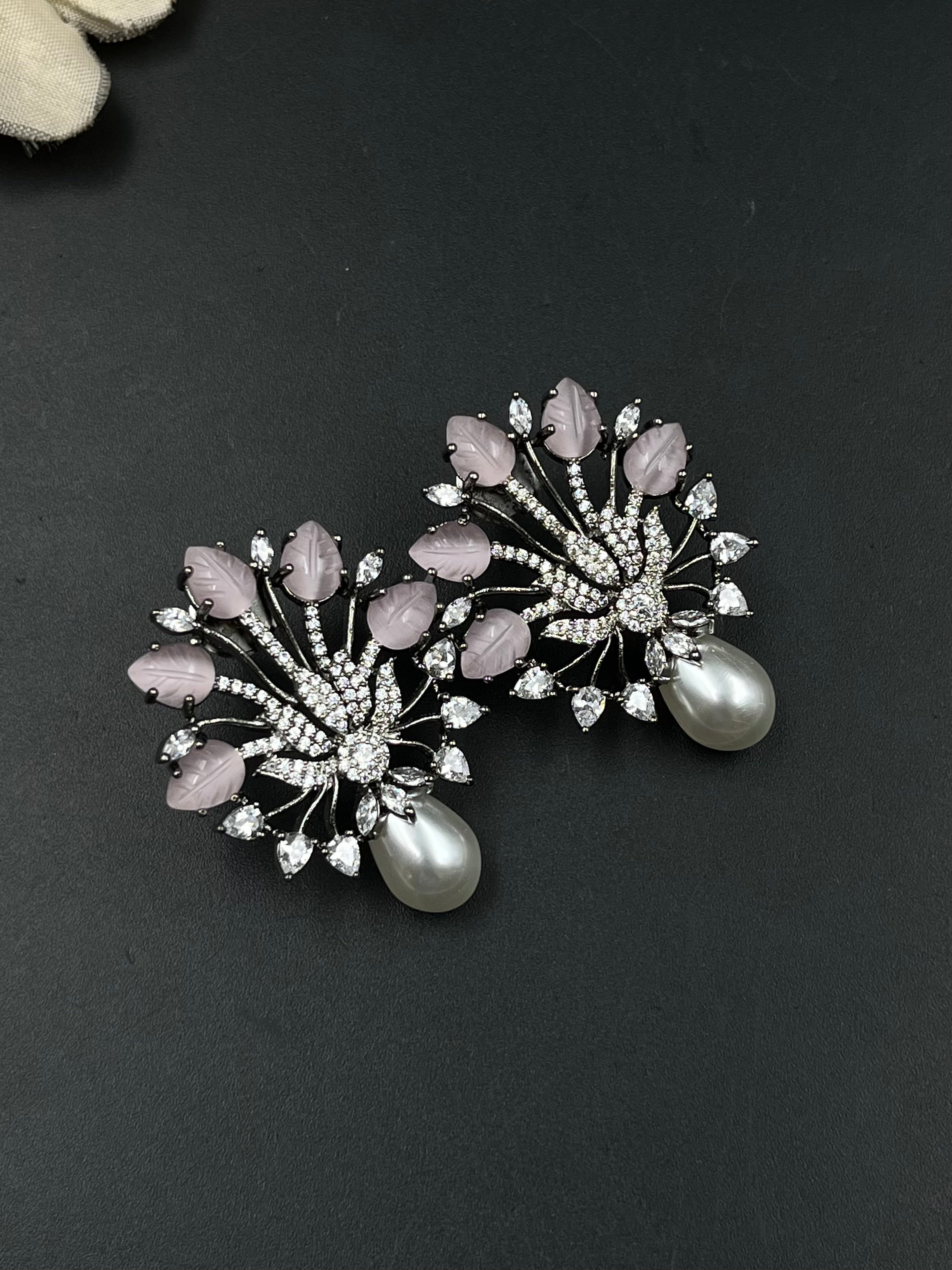 GARVI EARRING