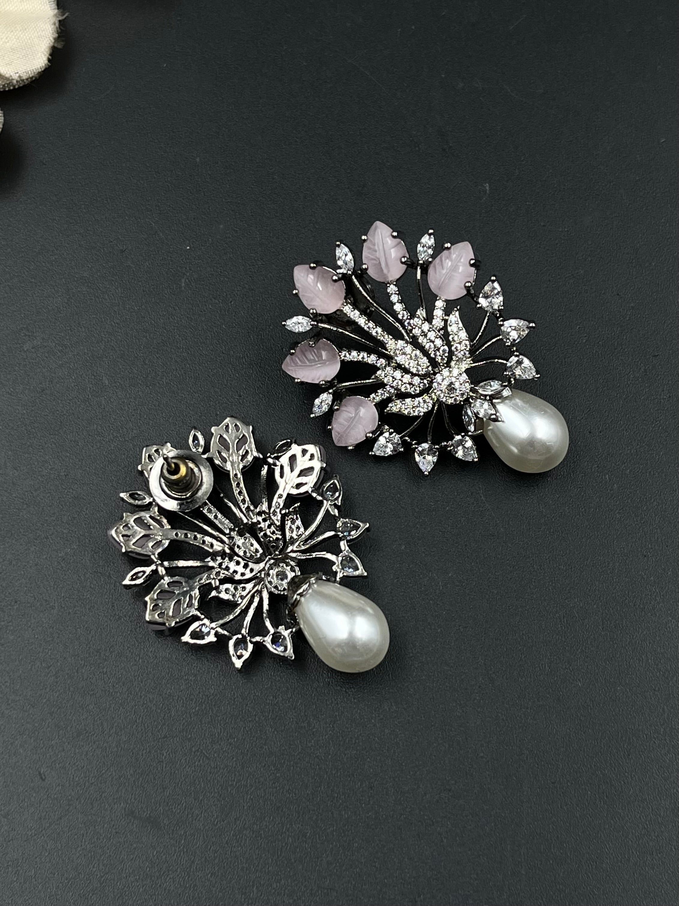 GARVI EARRING