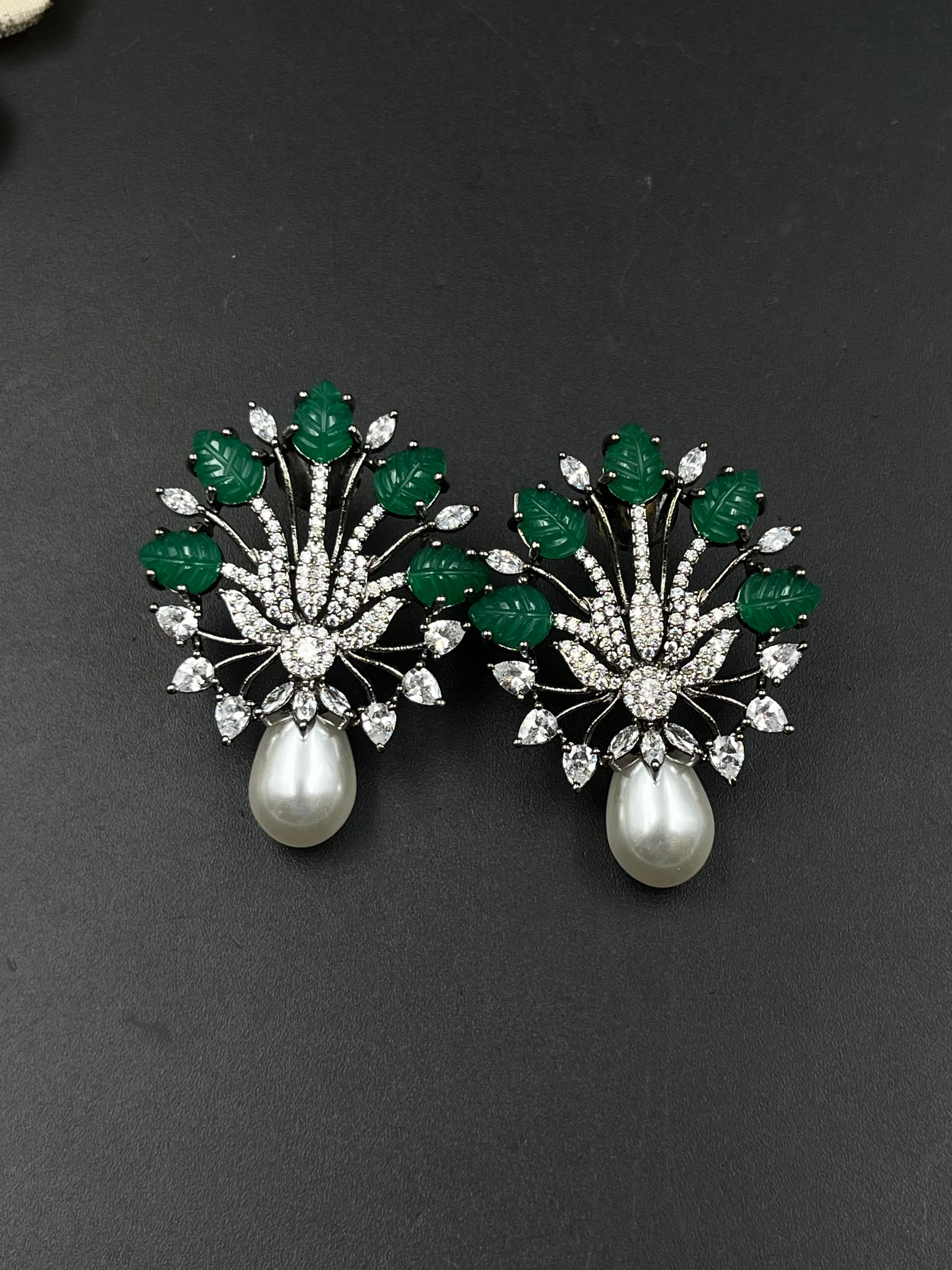 GARVI EARRING