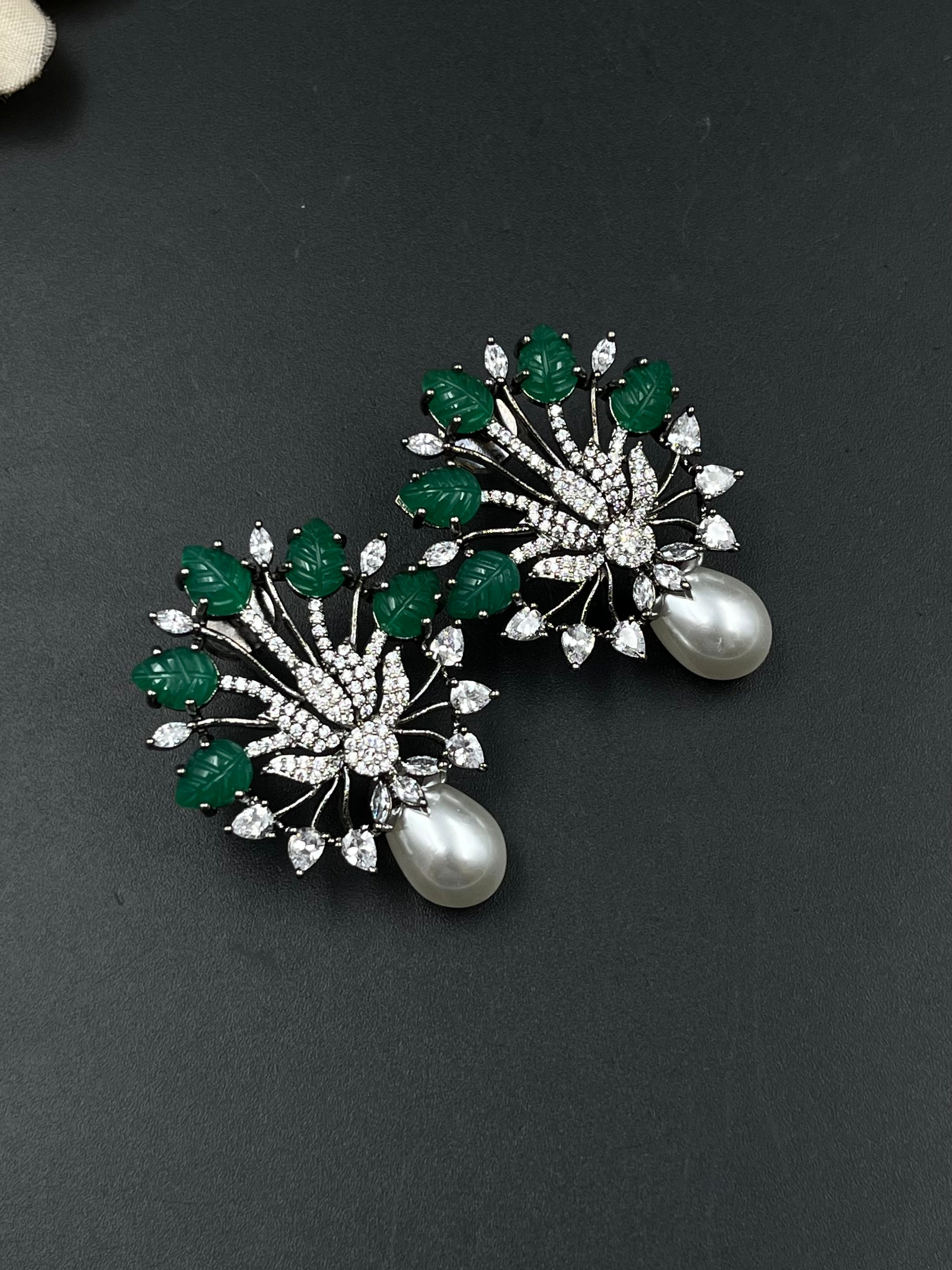 GARVI EARRING