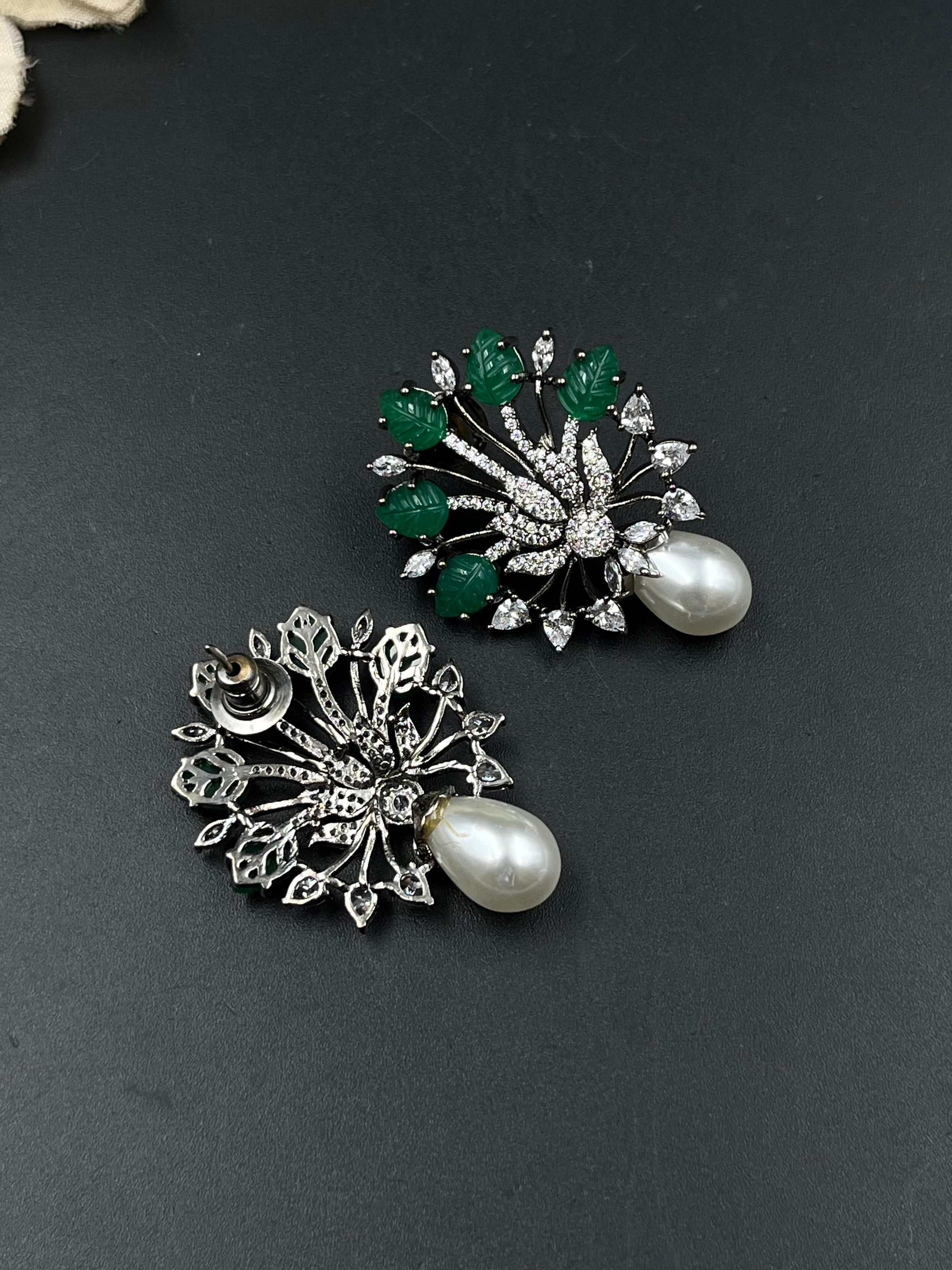GARVI EARRING