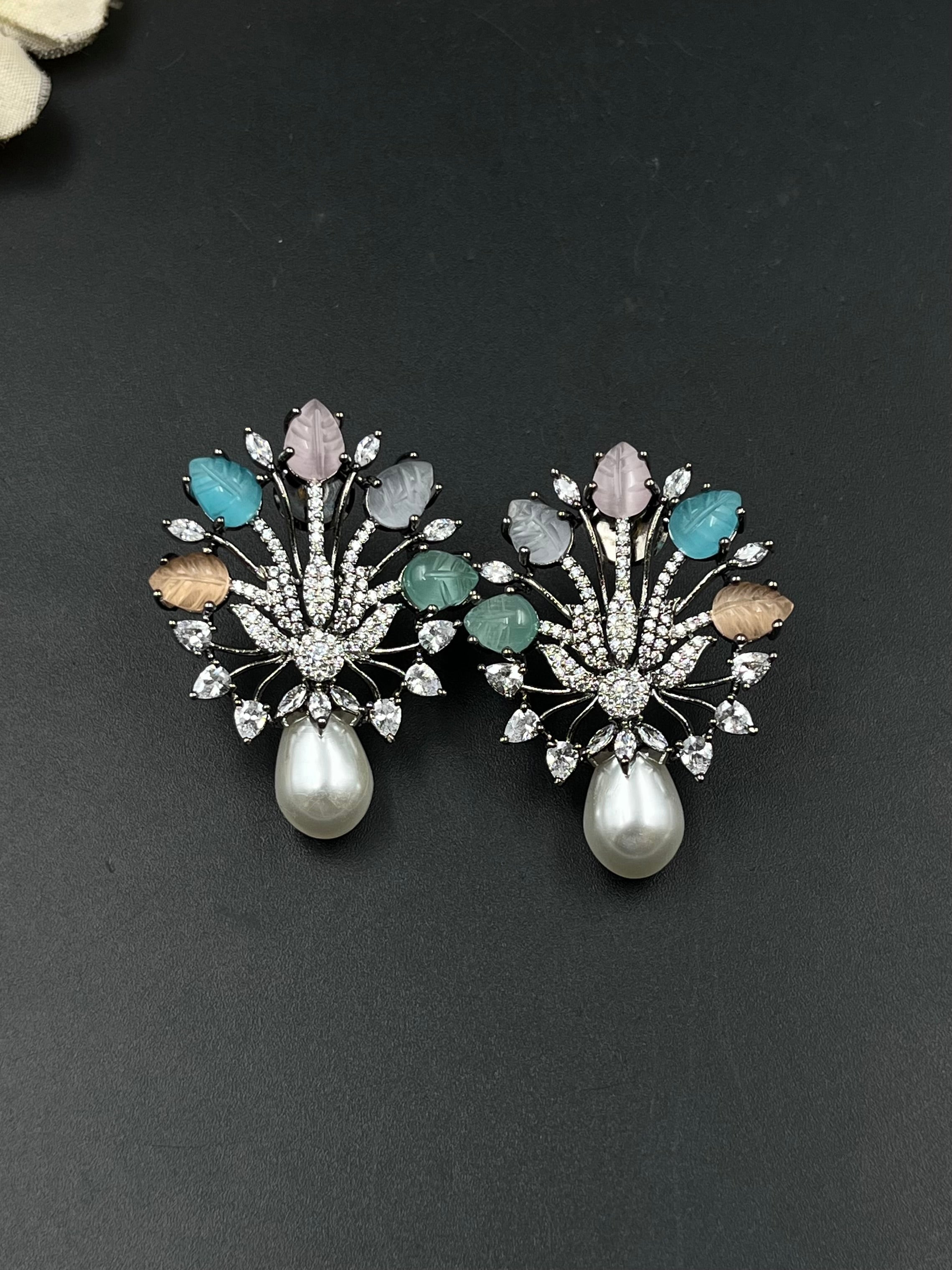 GARVI EARRING