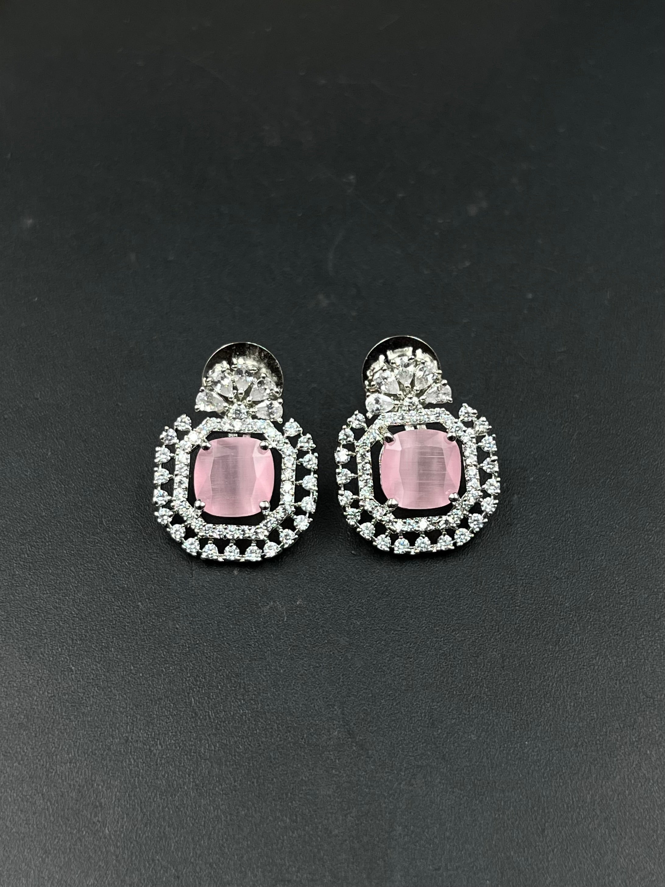 HINA EARRING