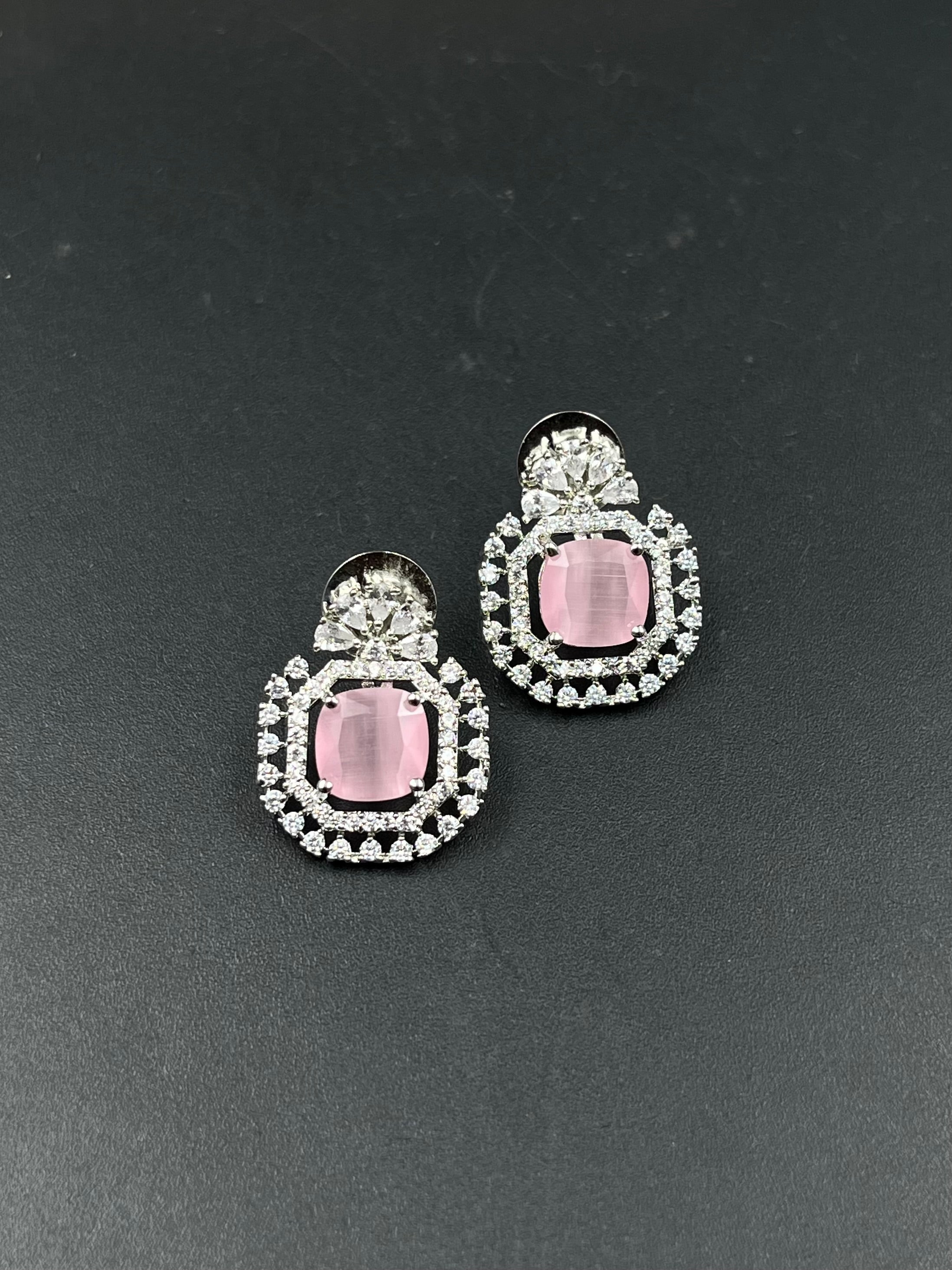 HINA EARRING