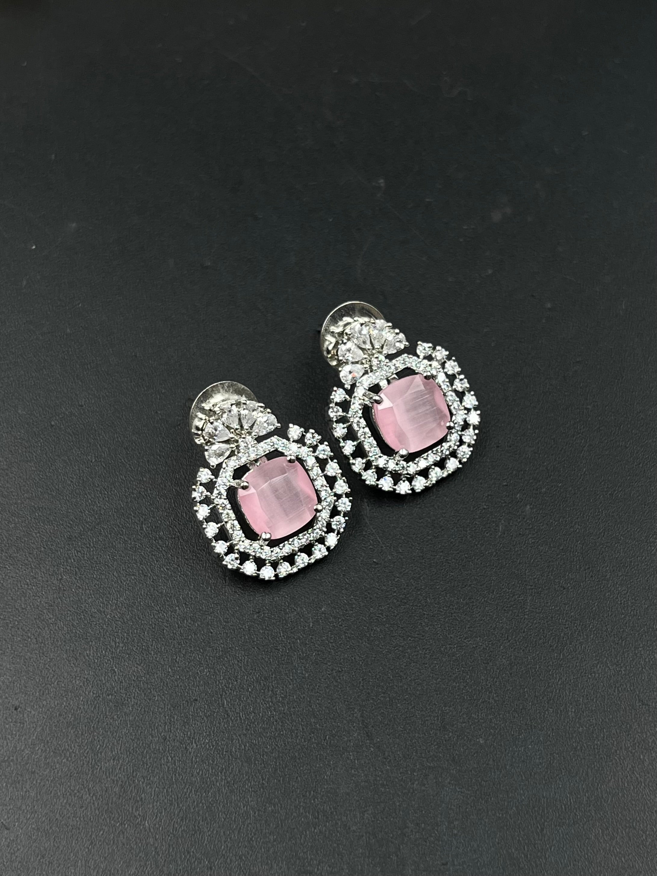 HINA EARRING
