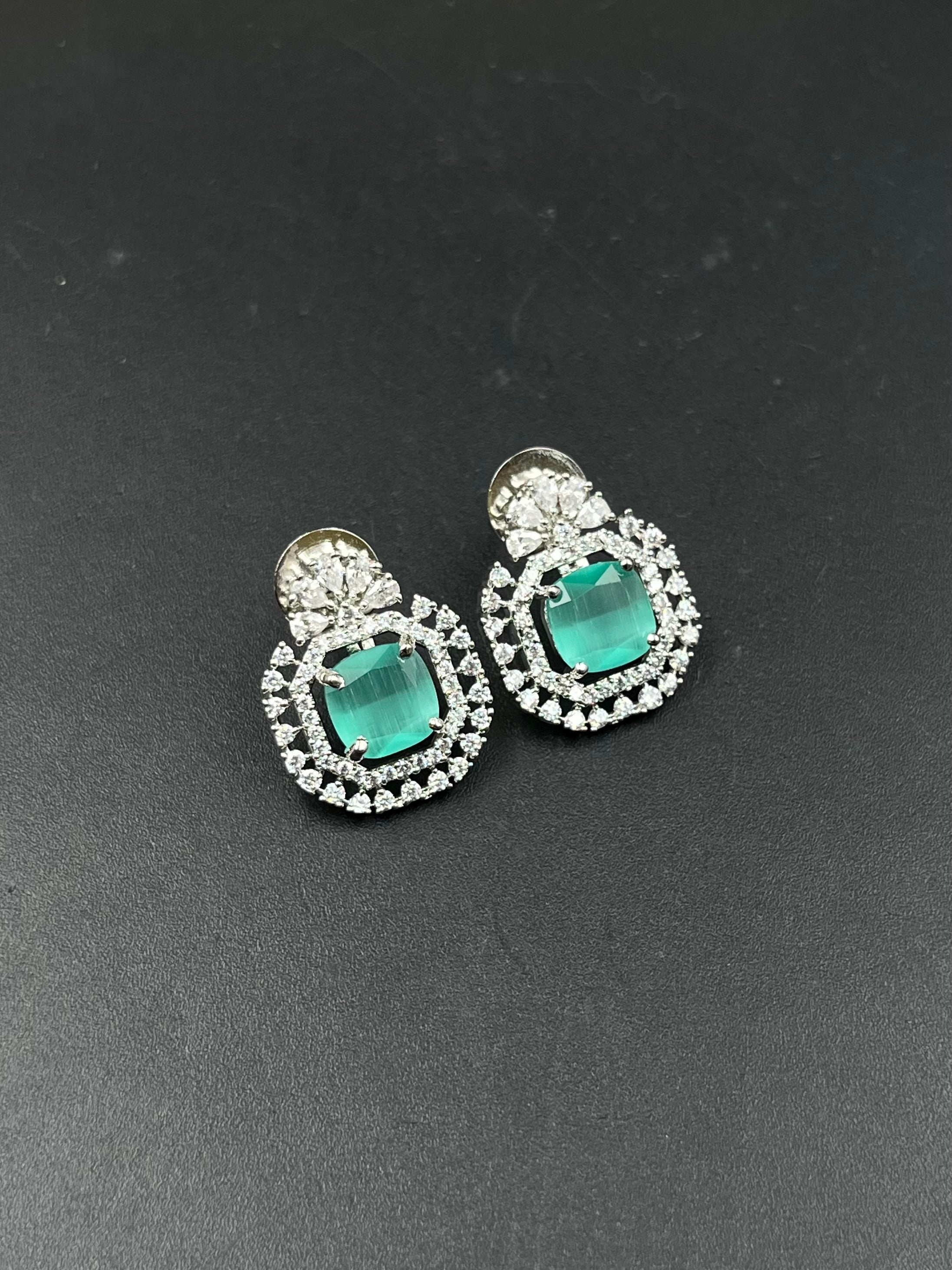 HINA EARRING