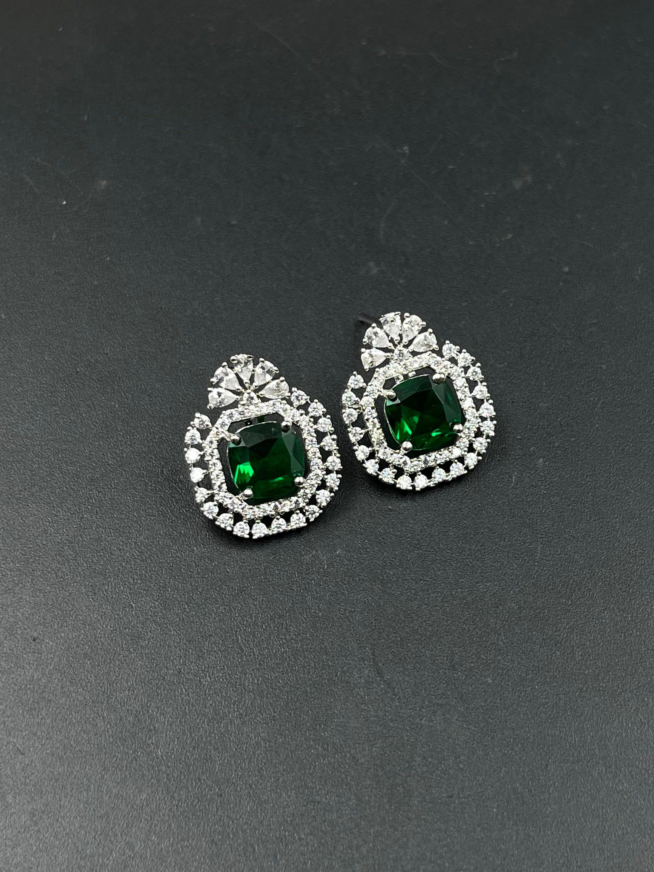 HINA EARRING