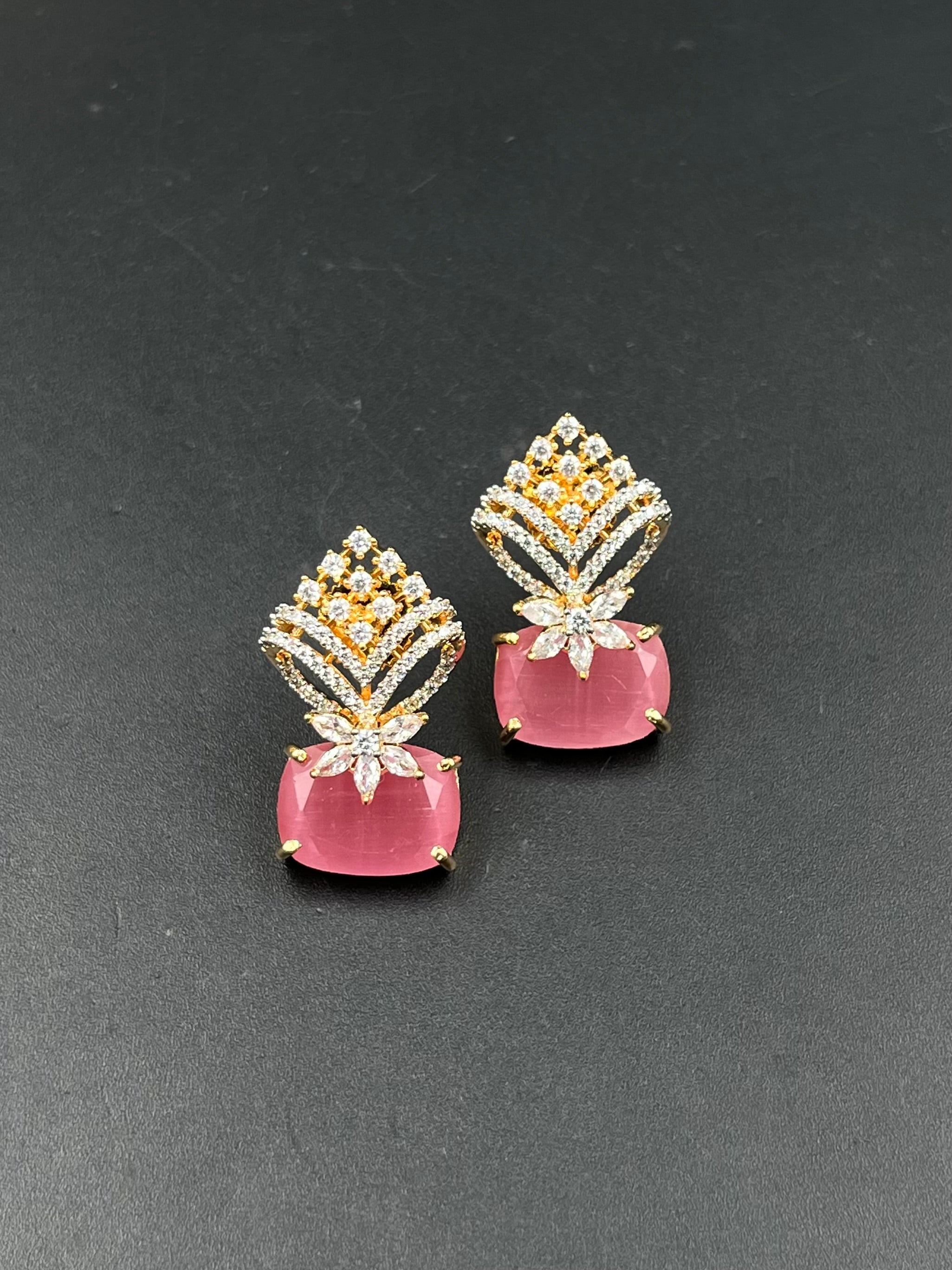 IYAS EARRING