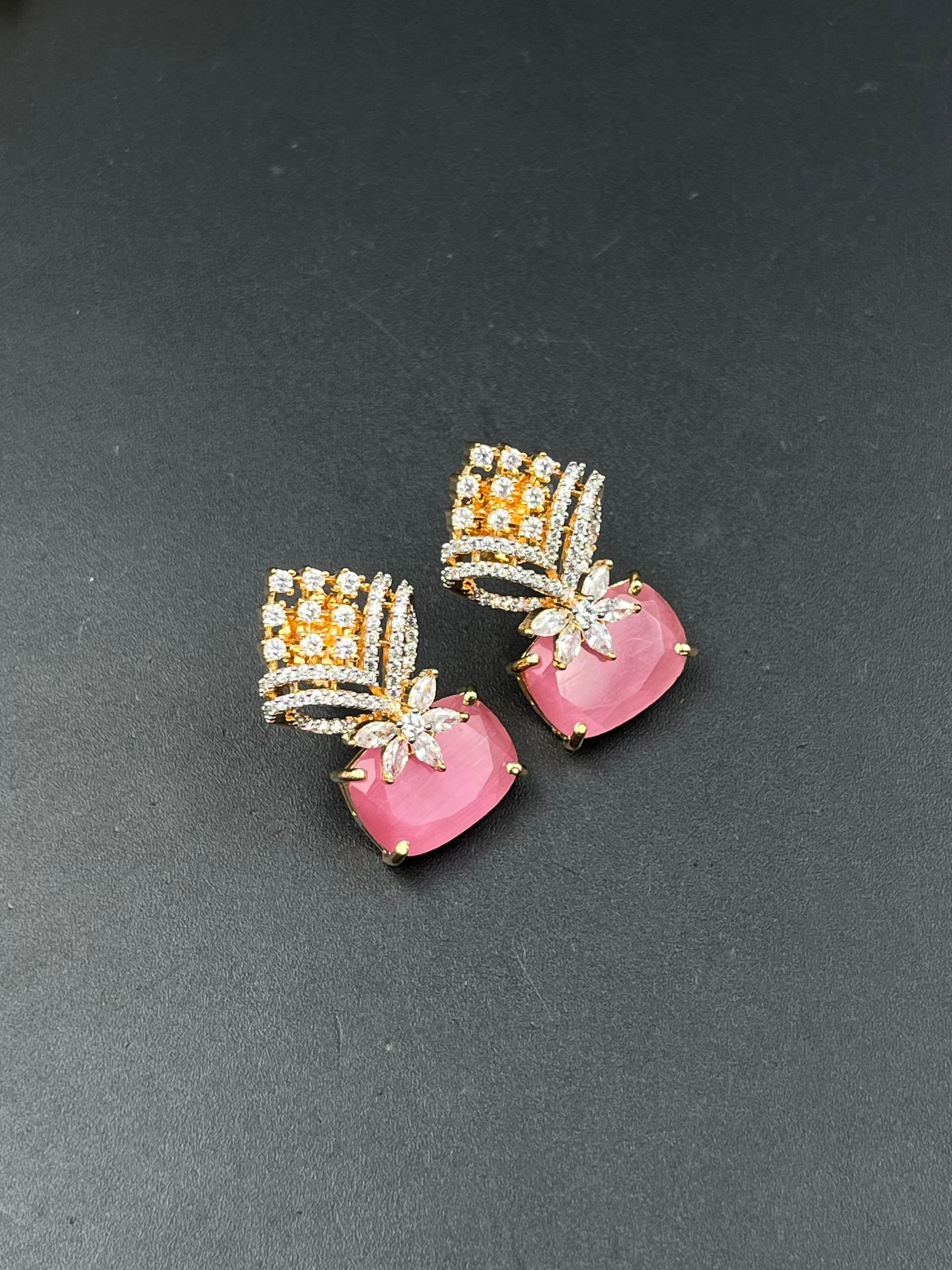 IYAS EARRING