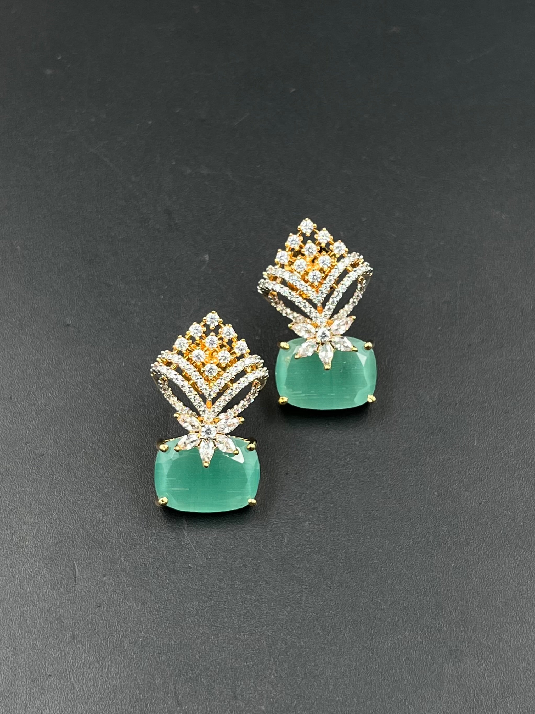 IYAS EARRING