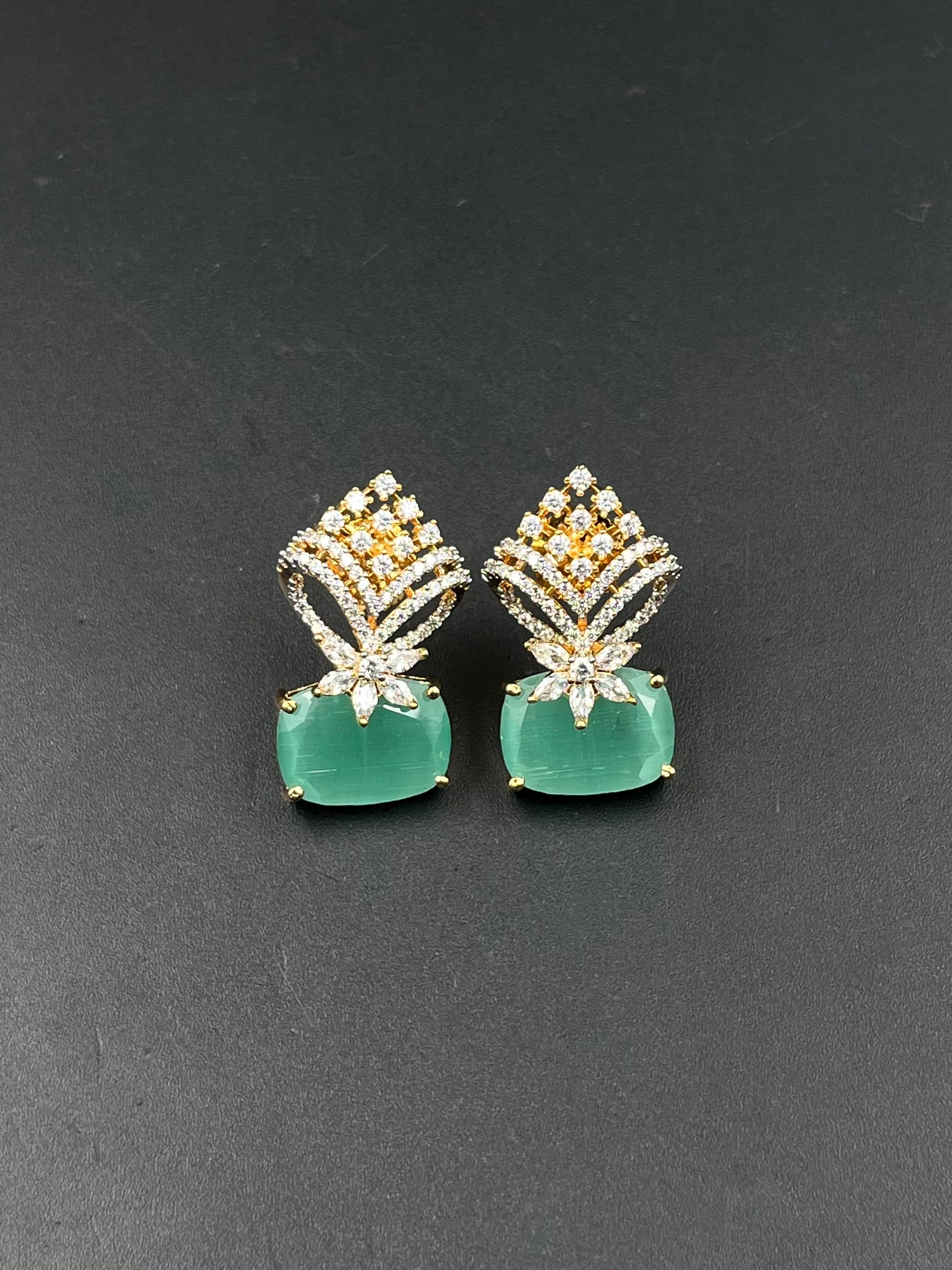 IYAS EARRING