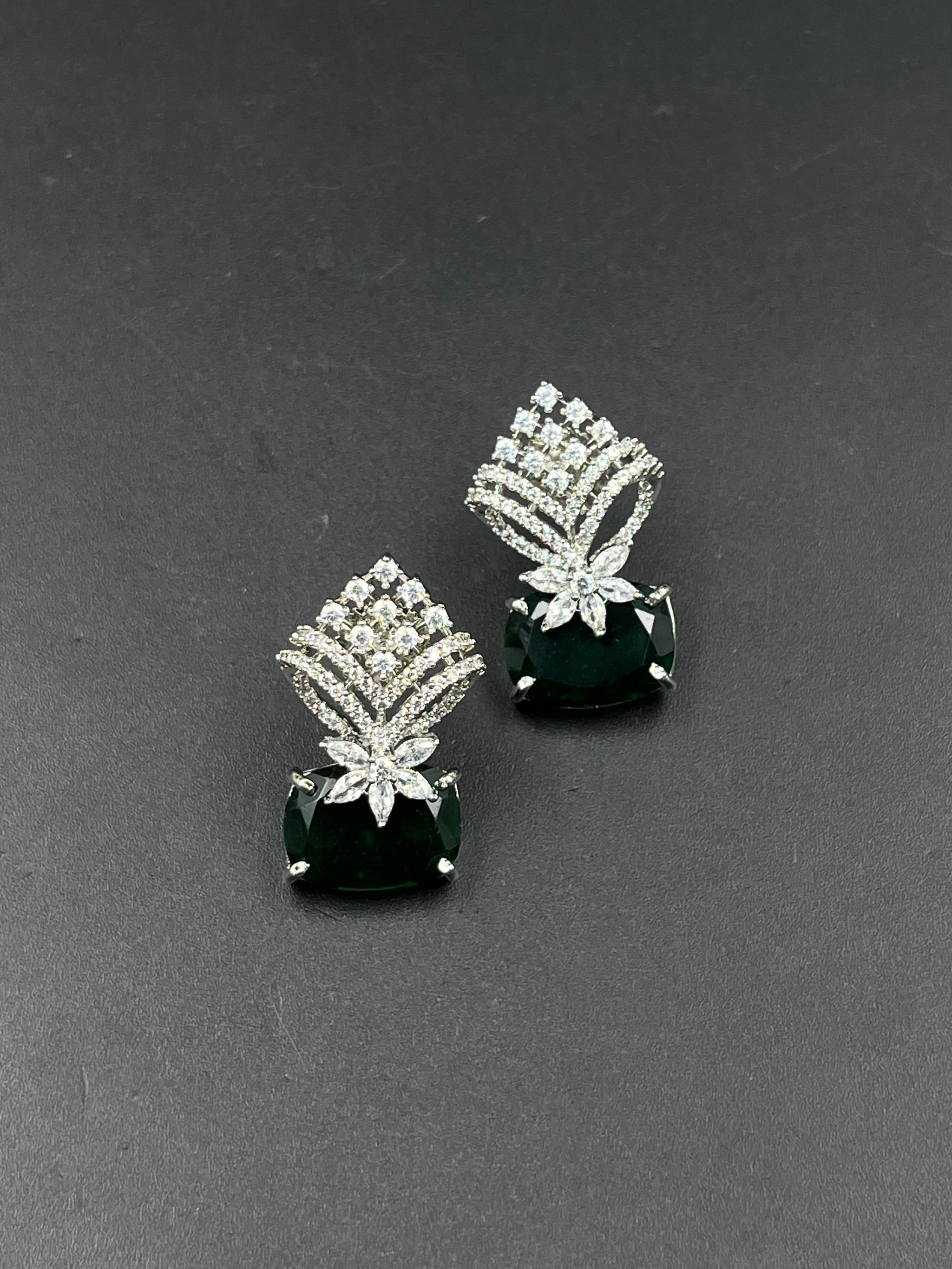 IYAS EARRING