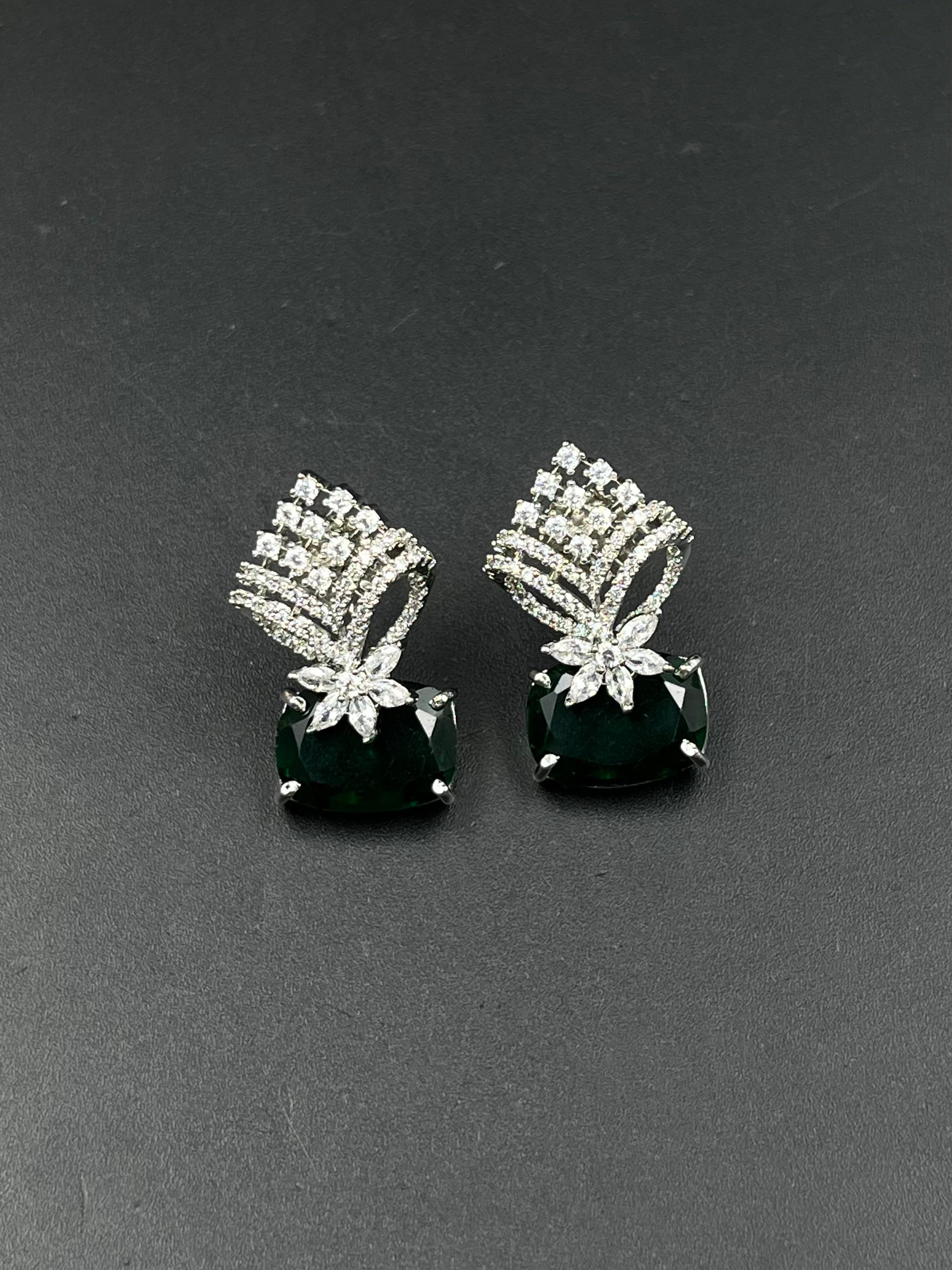 IYAS EARRING