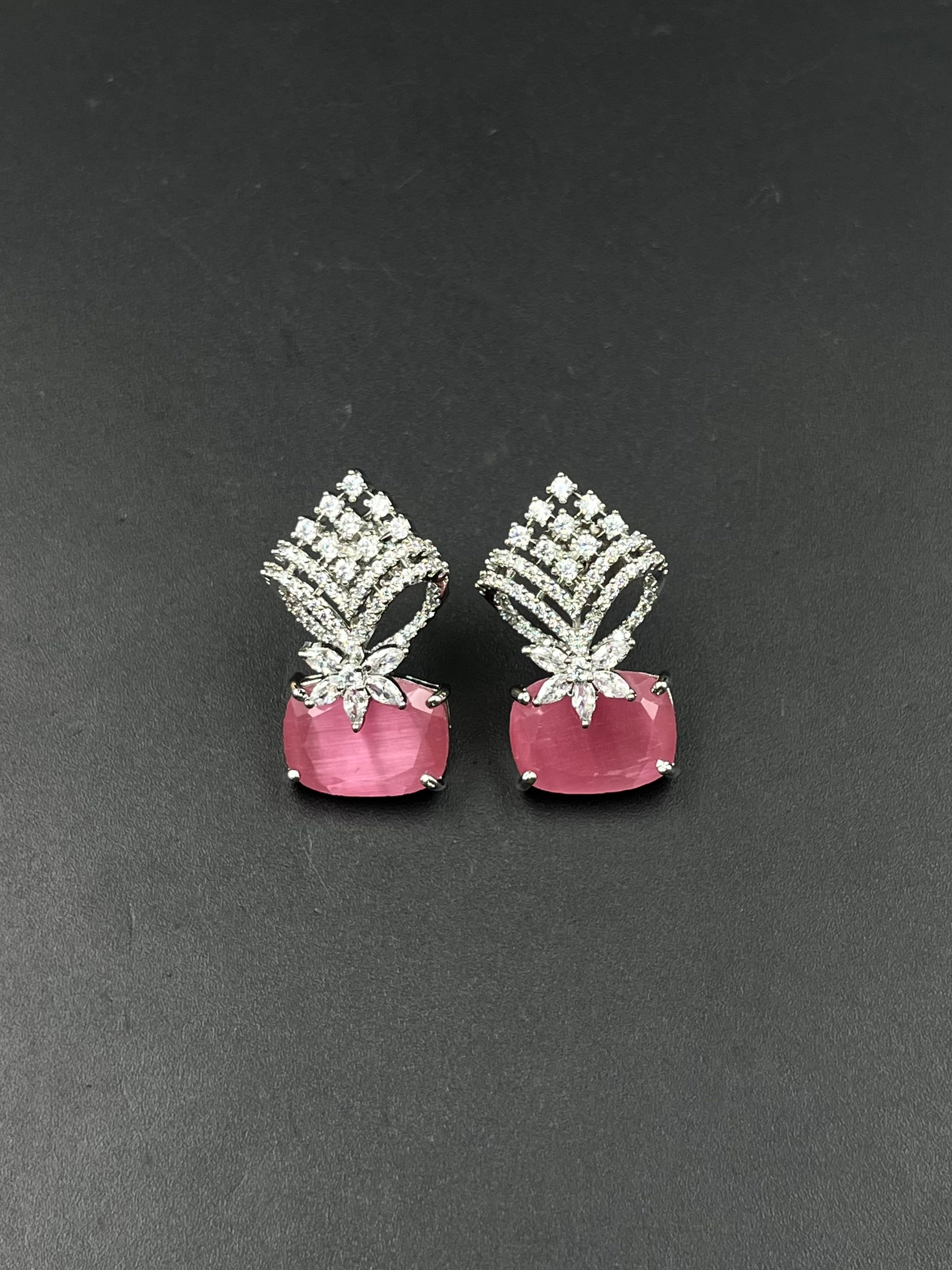 IYAS EARRING