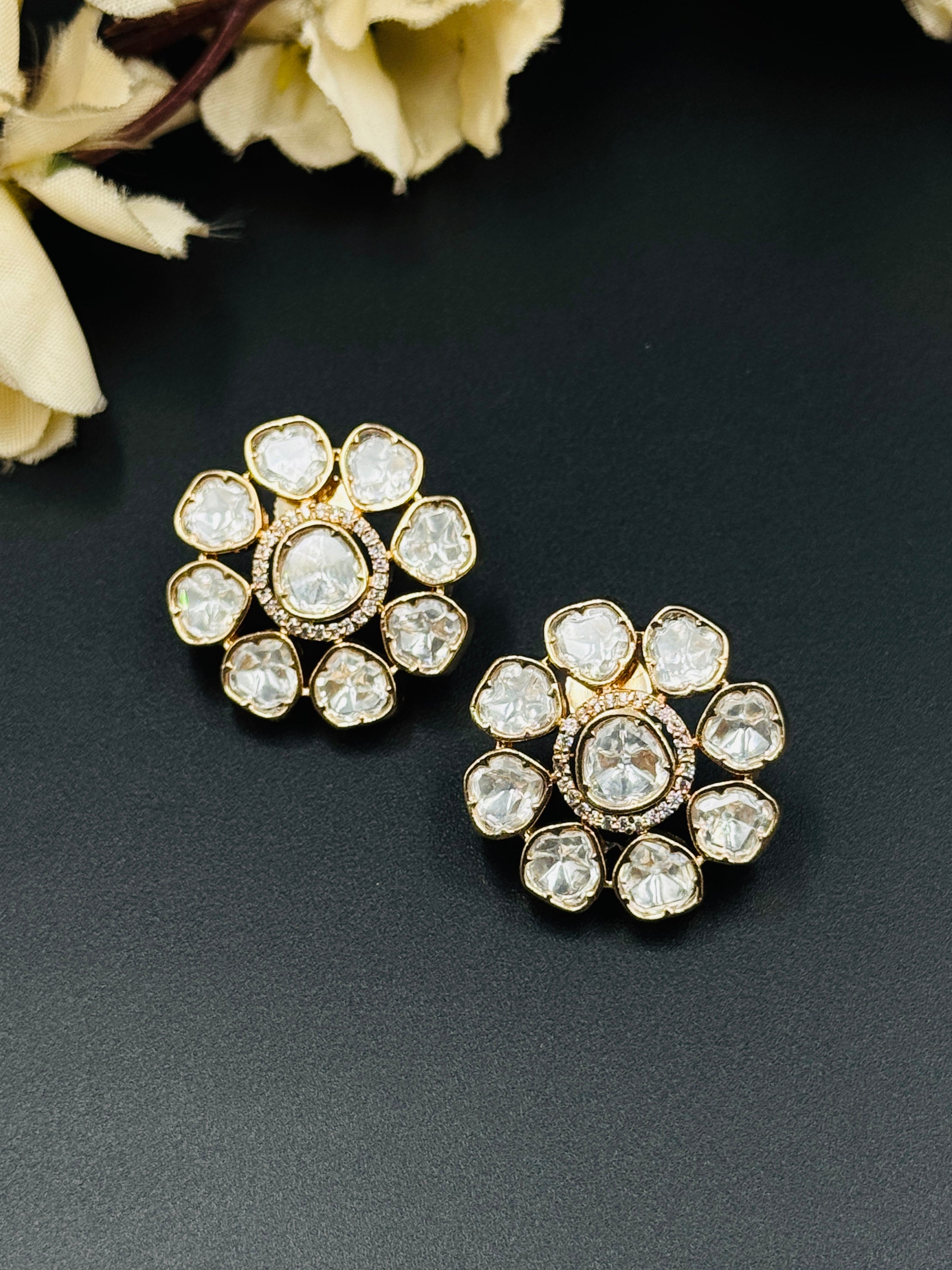 KIA EARRINGS