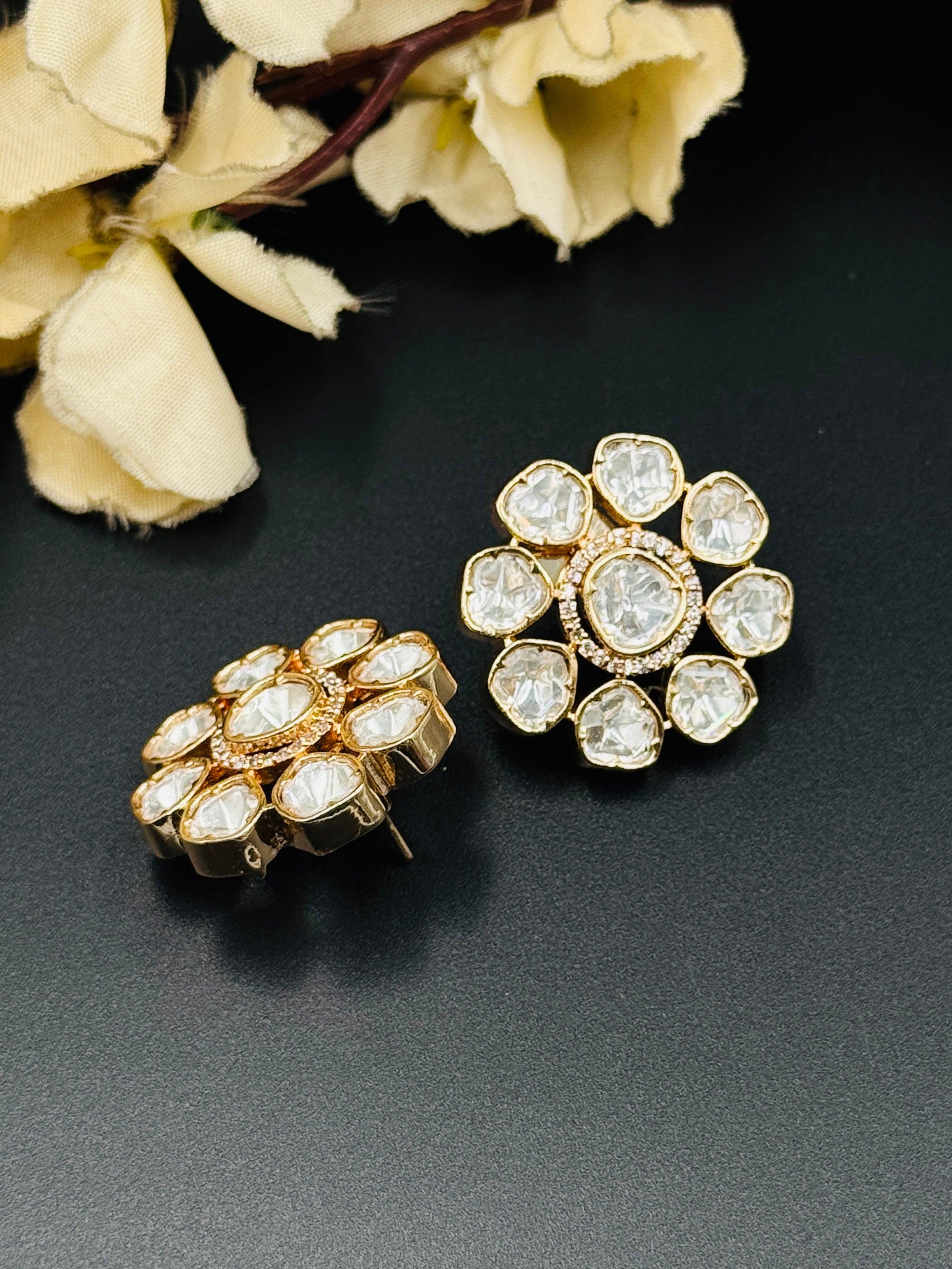 KIA EARRINGS