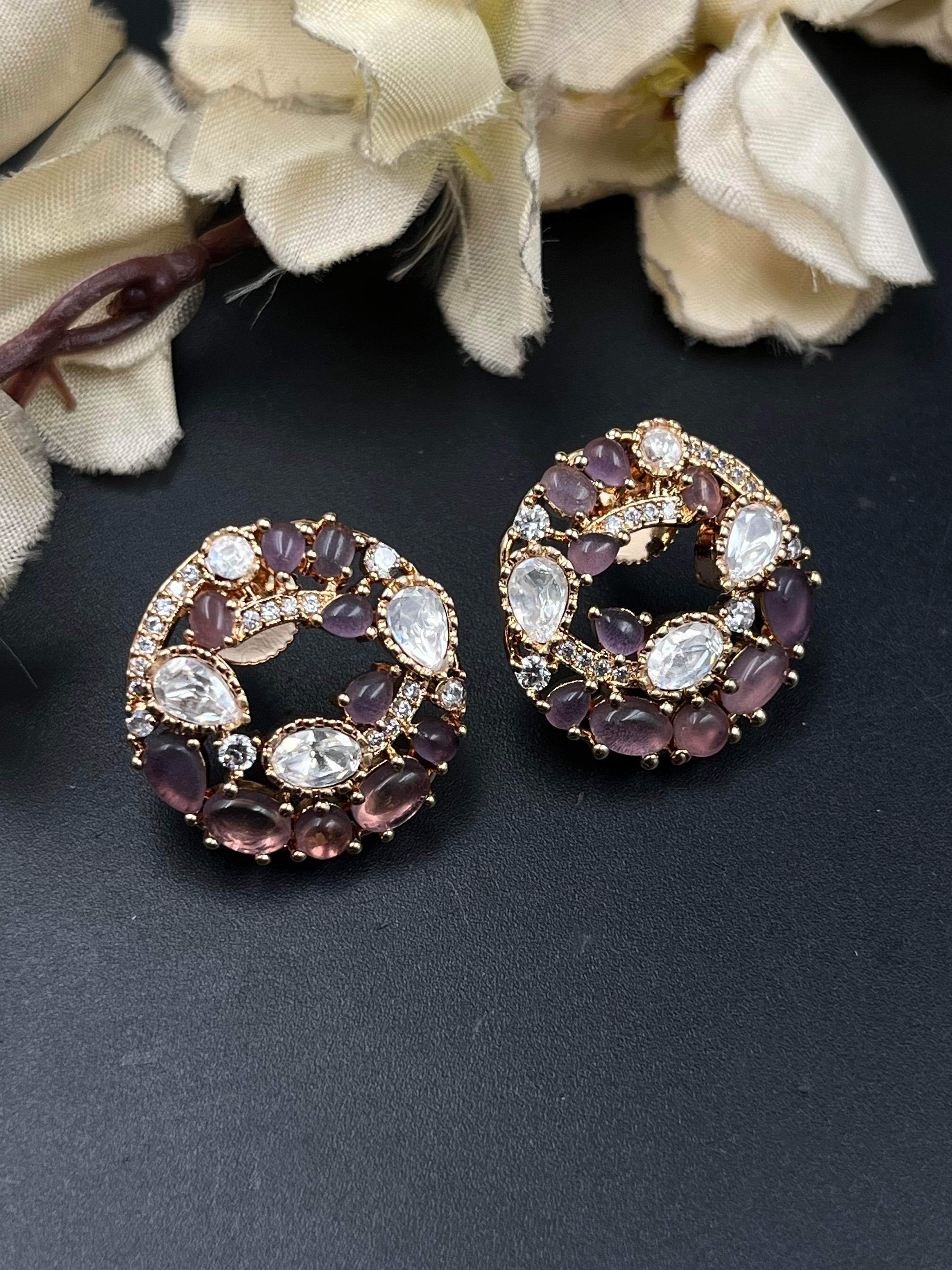 MIYAS PENDANT