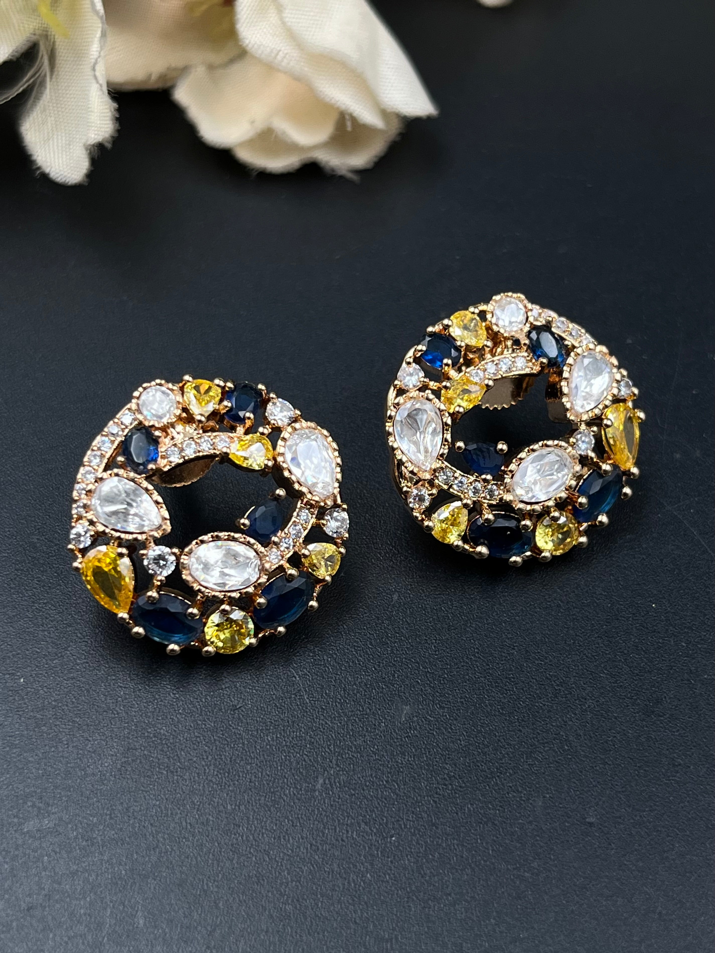 MIYAS PENDANT