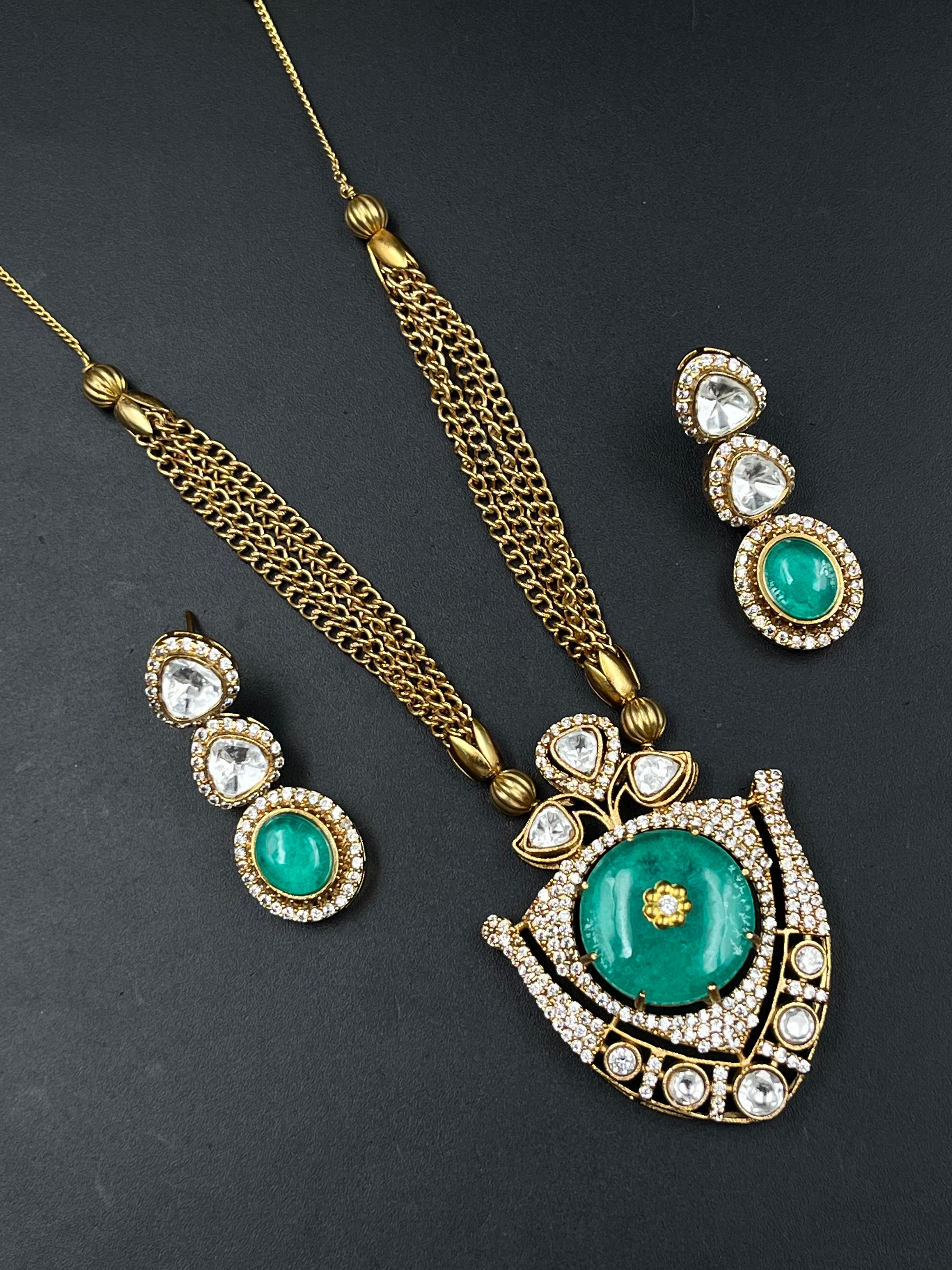 WIYA PENDANT