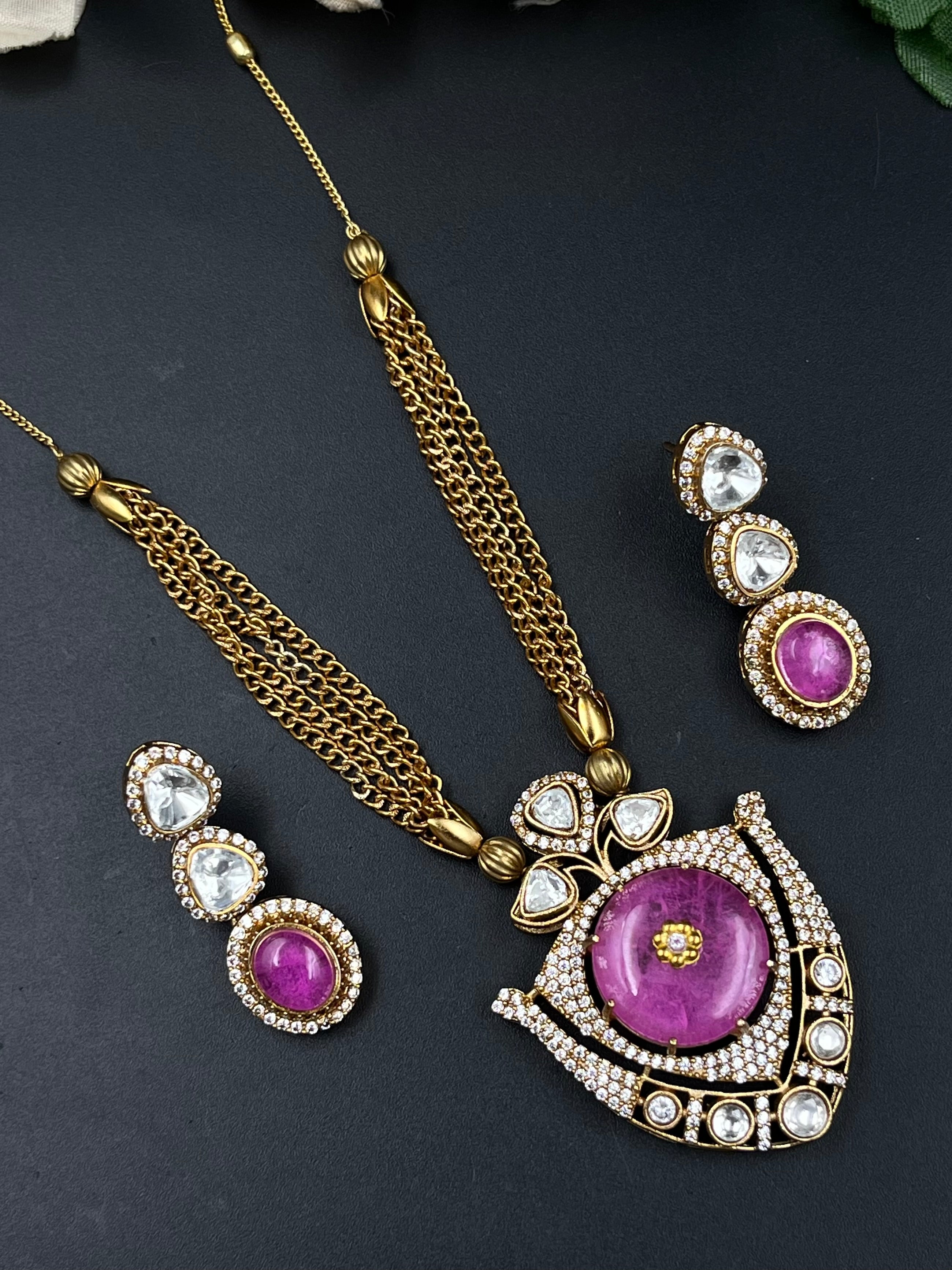 WIYA PENDANT