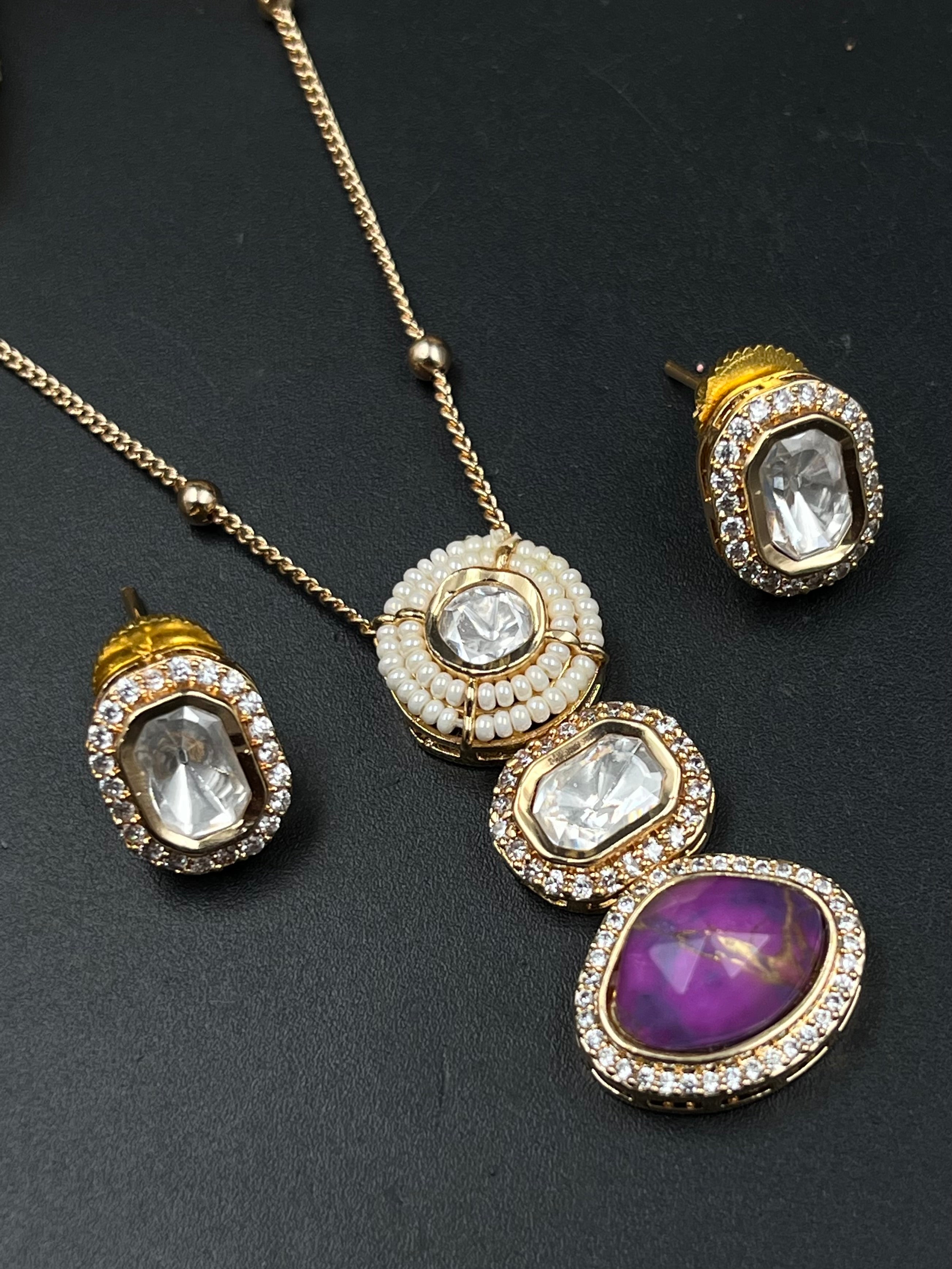 TIYA PENDANT