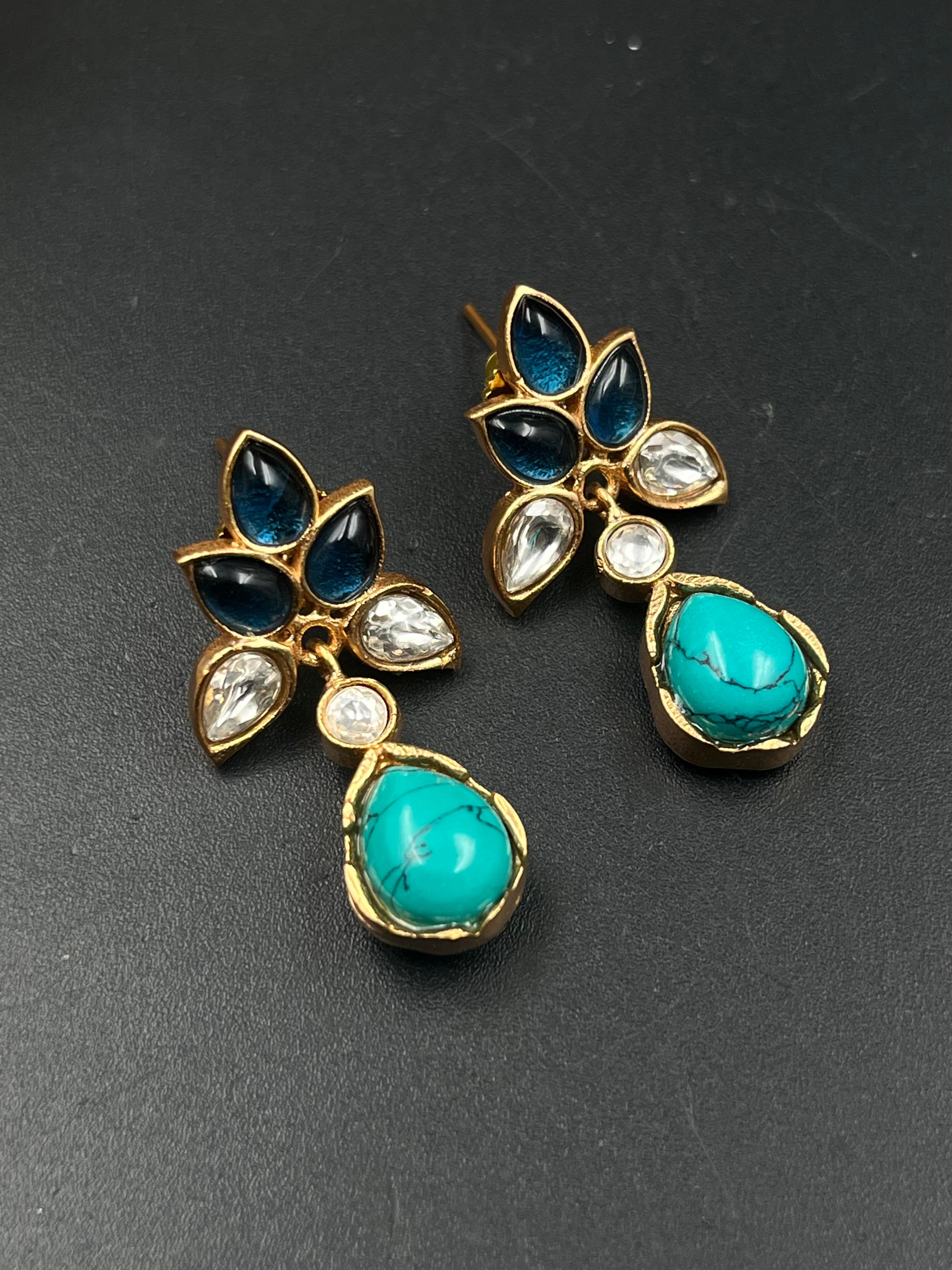 HIYA PENDANT
