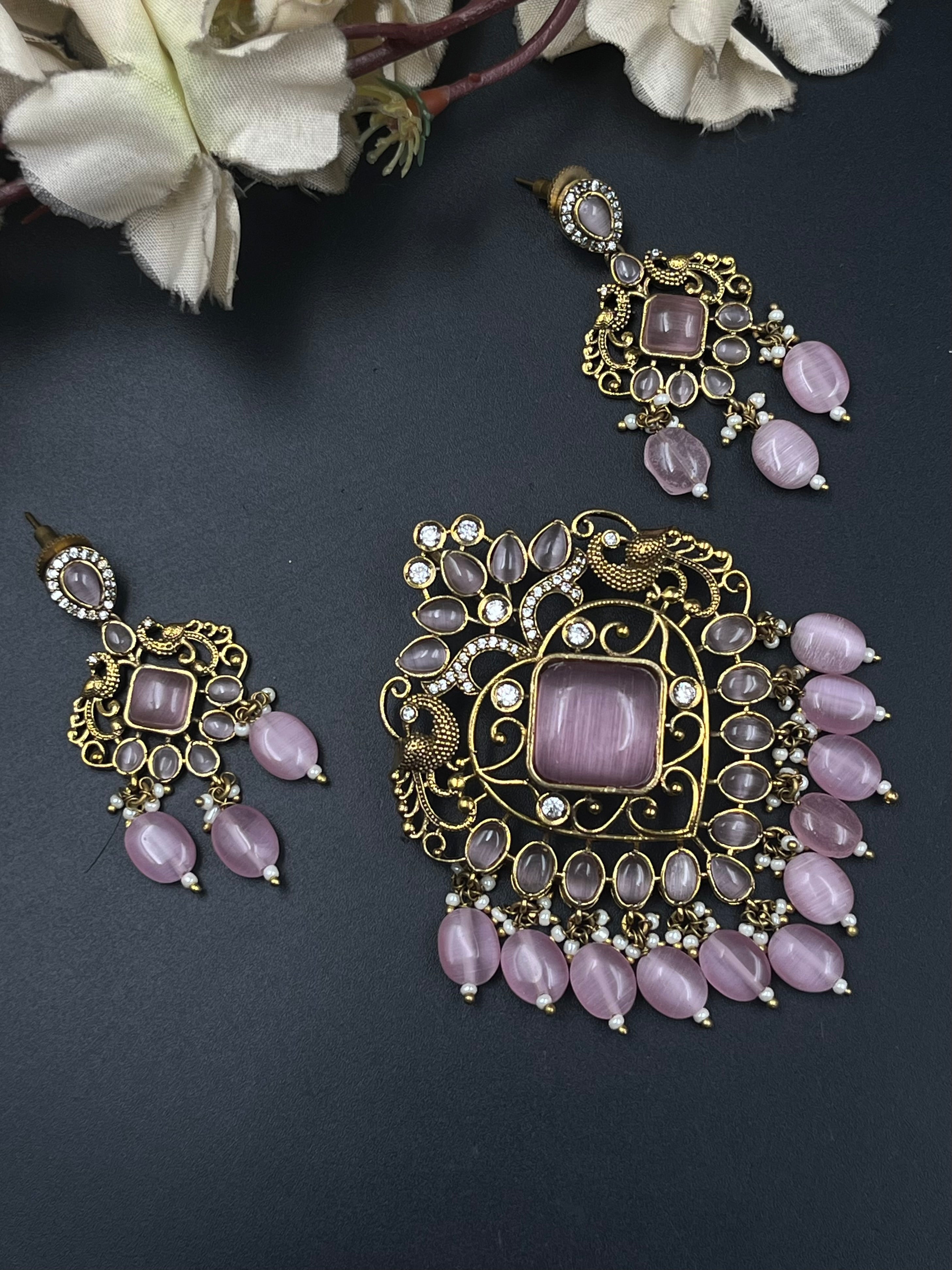JIYA PENDANT