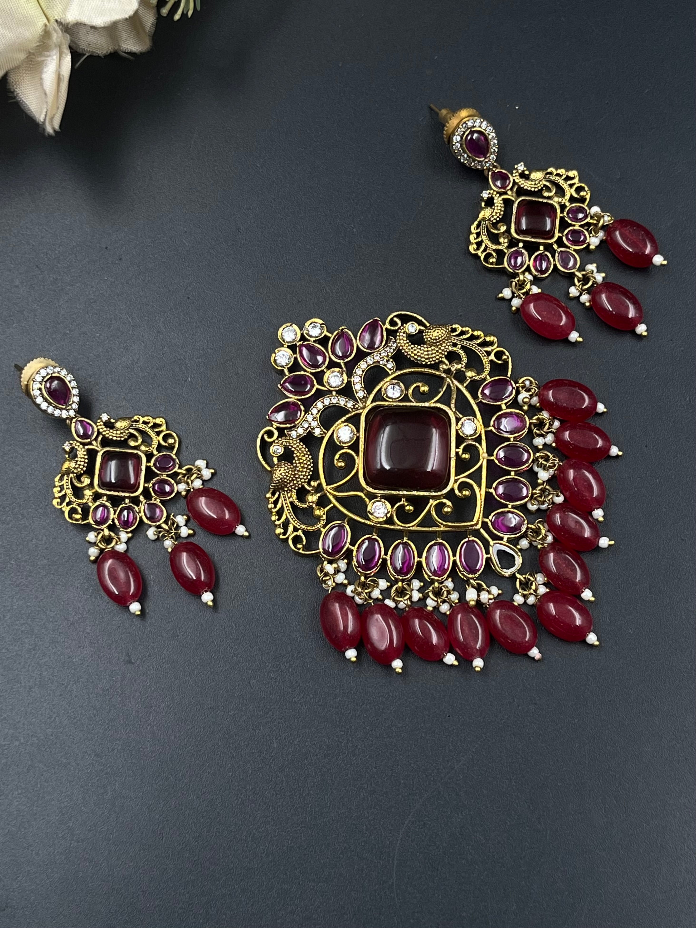 JIYA PENDANT