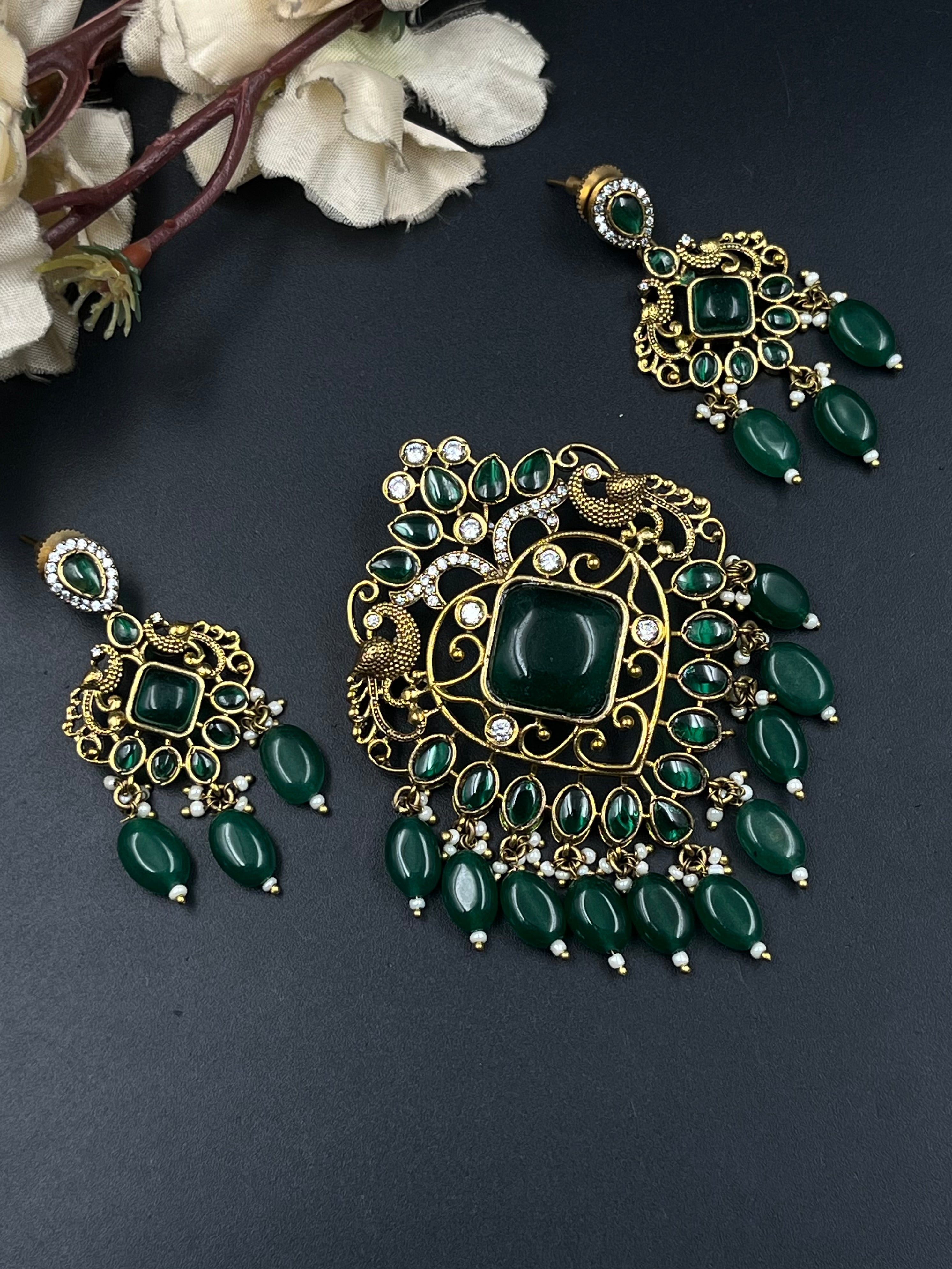 JIYA PENDANT