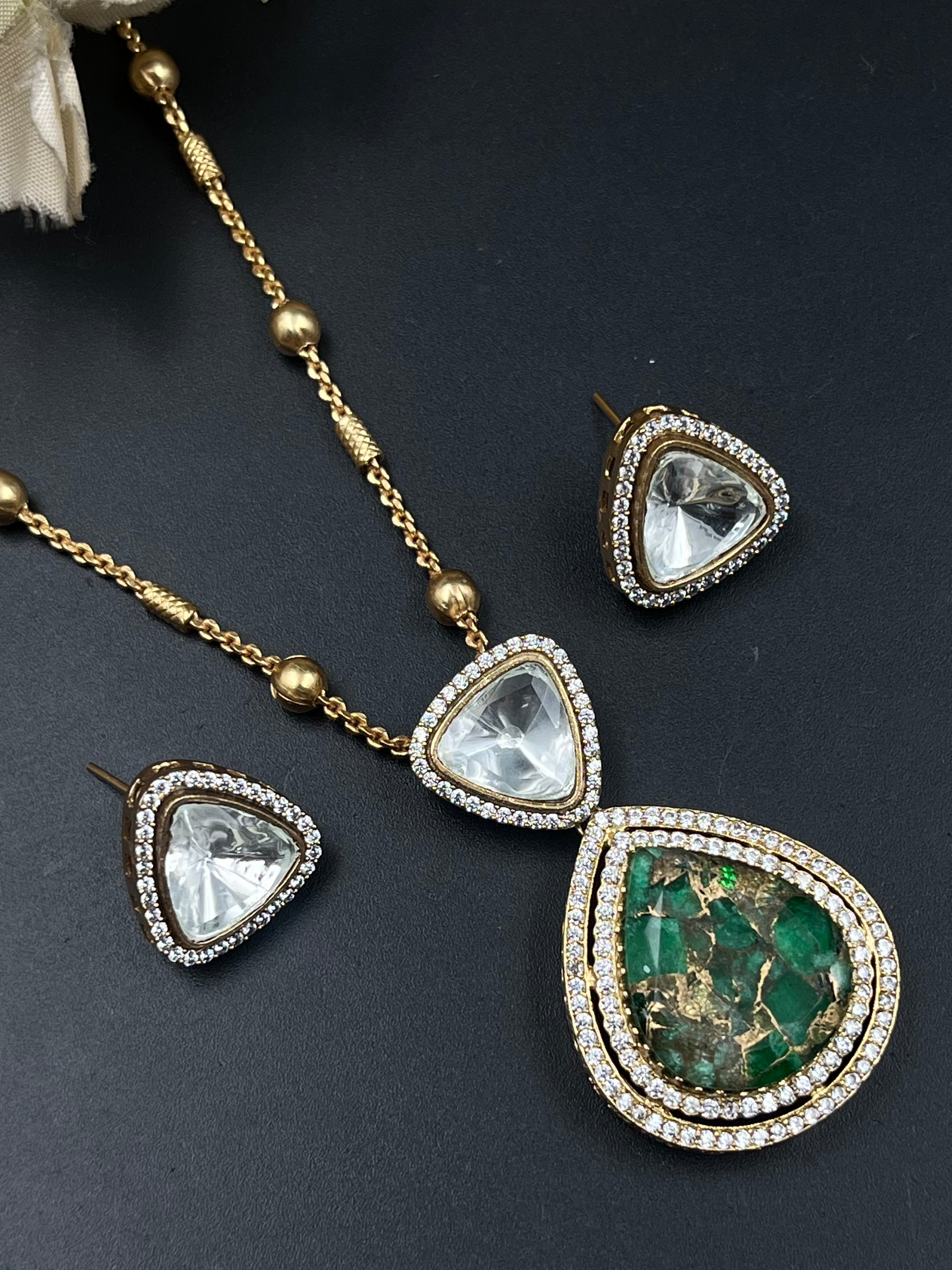 WIYA PENDANT