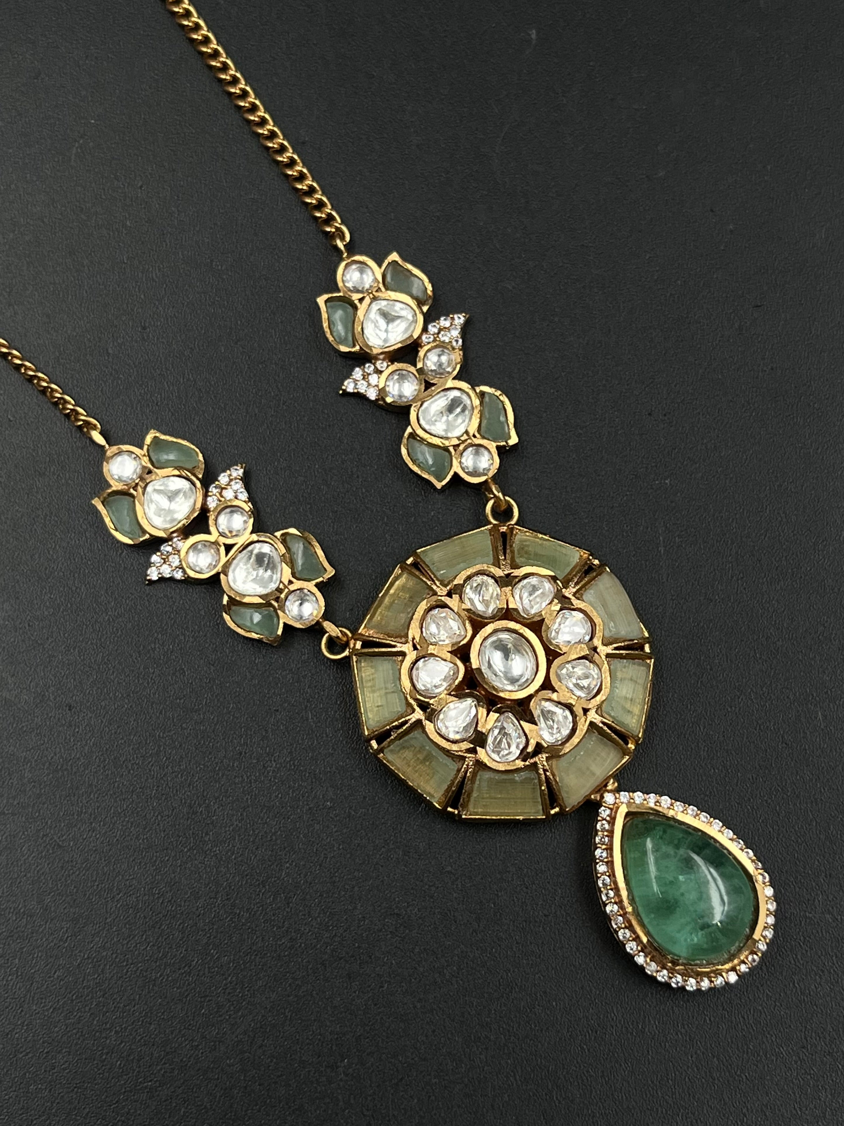 MINA PENDANT
