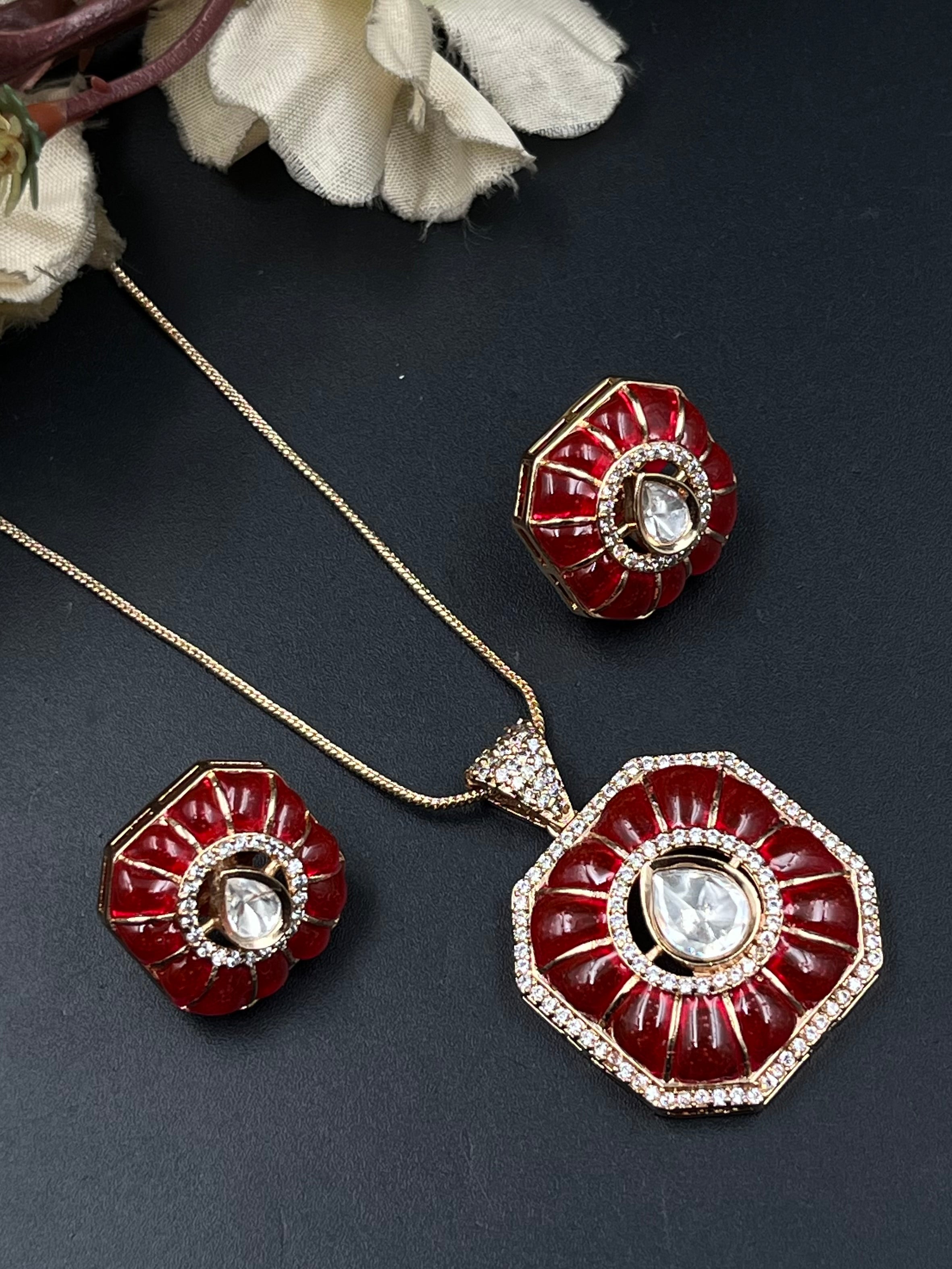 KIYA PENDANT
