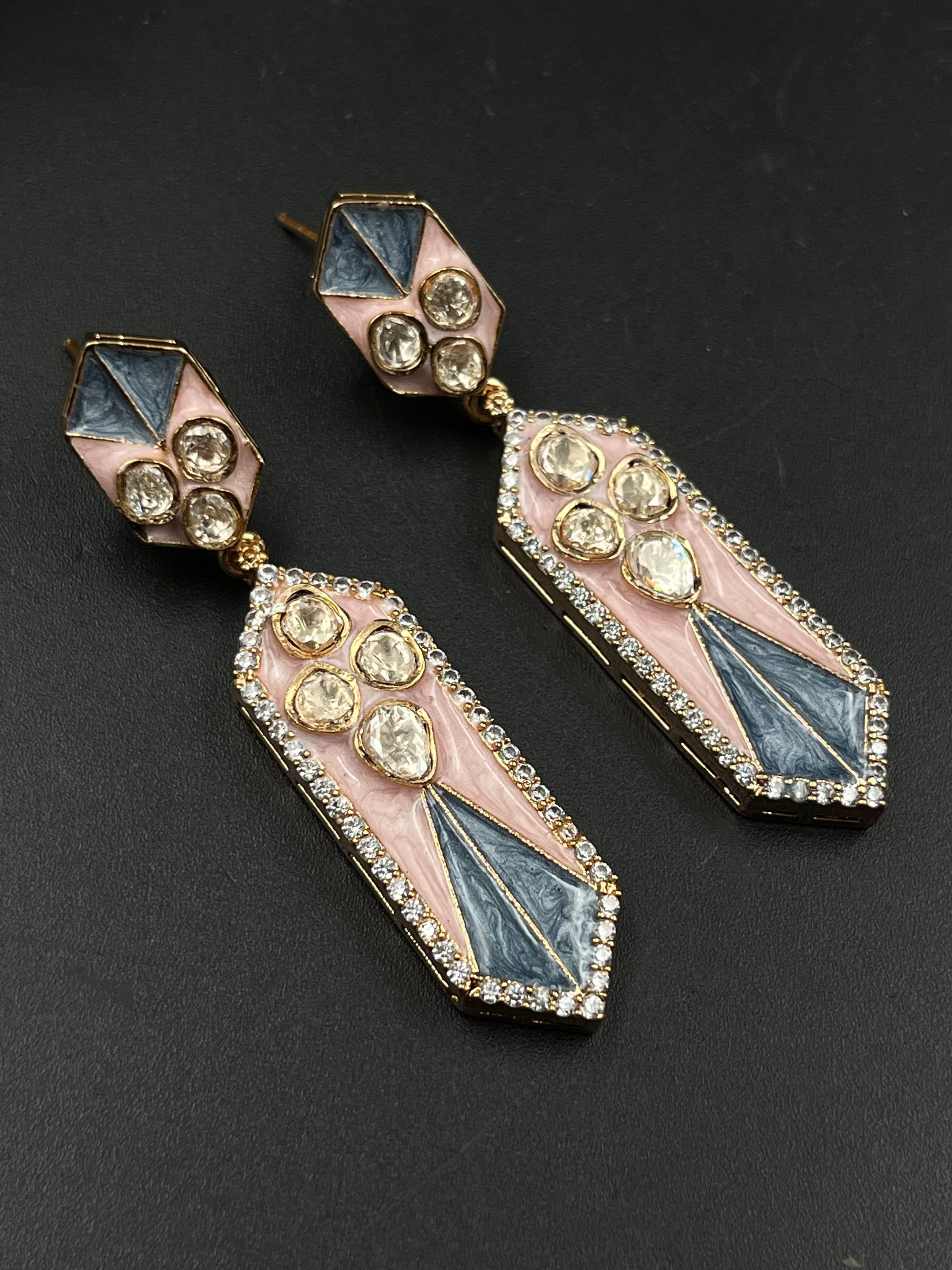 BIYA PENDANT