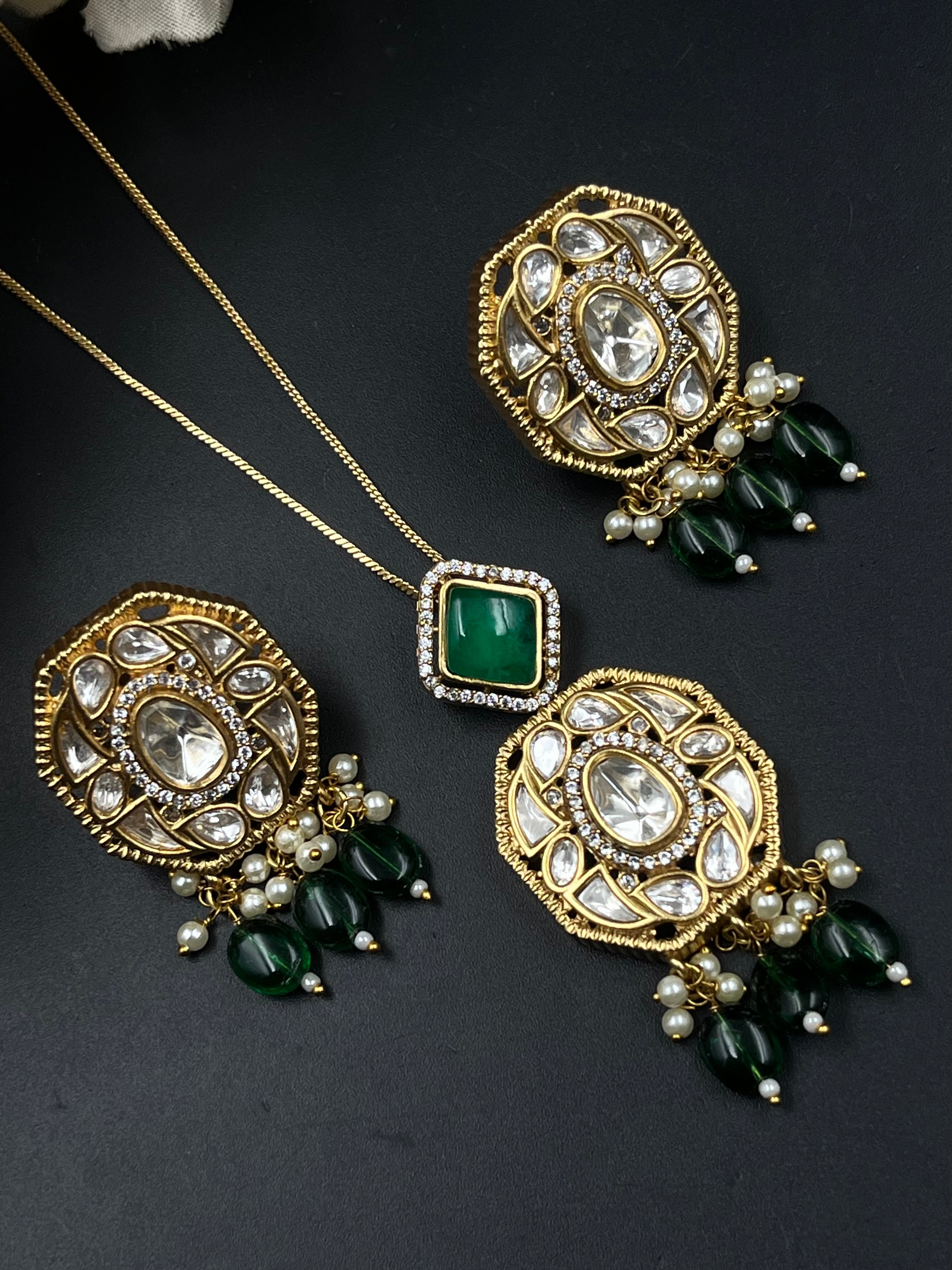 PIYU PENDANT