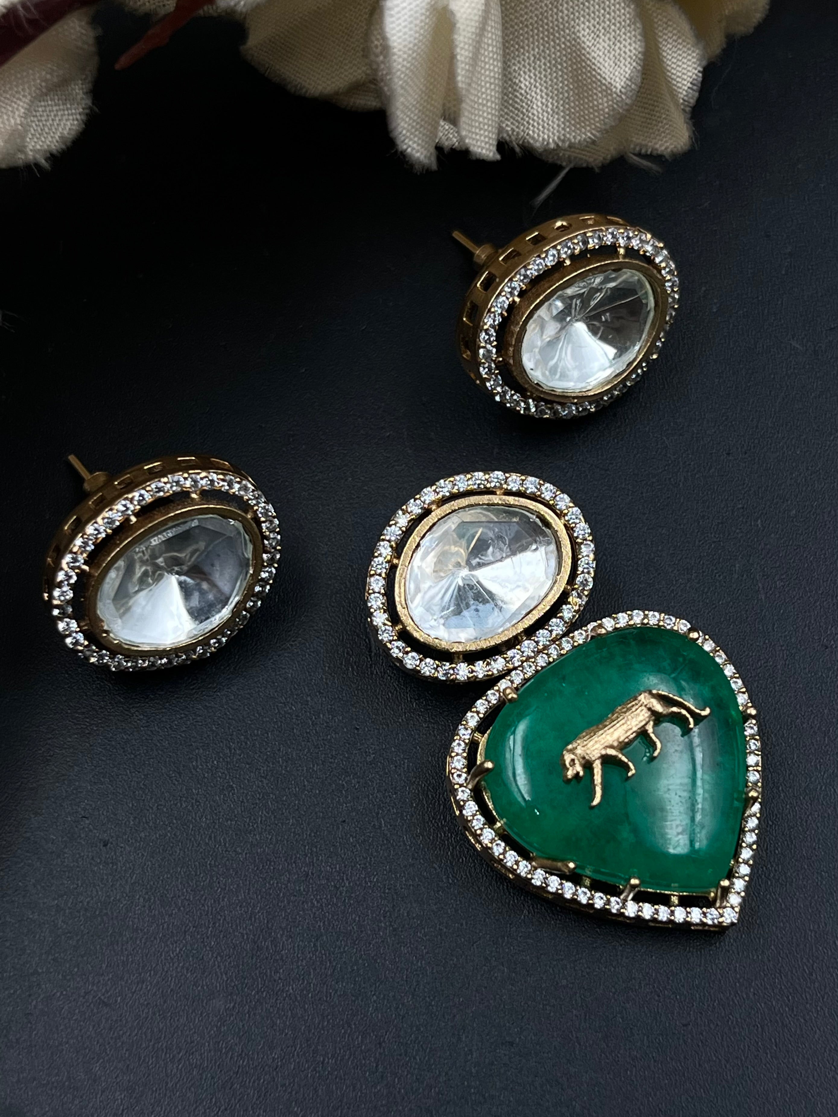 SHERA PENDANT