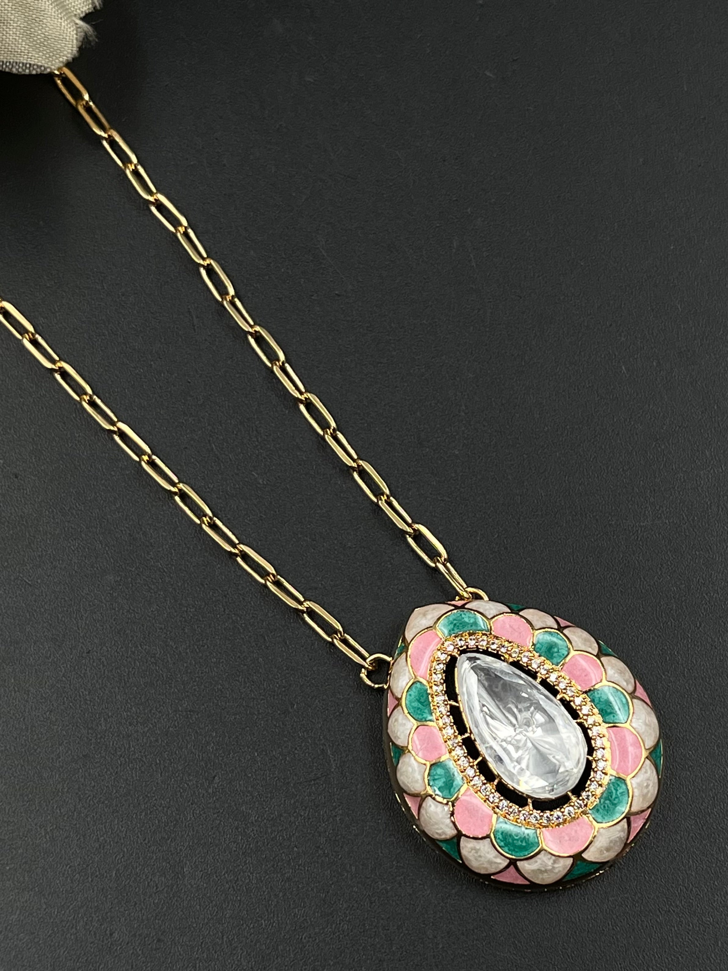 CHIYA PENDANT
