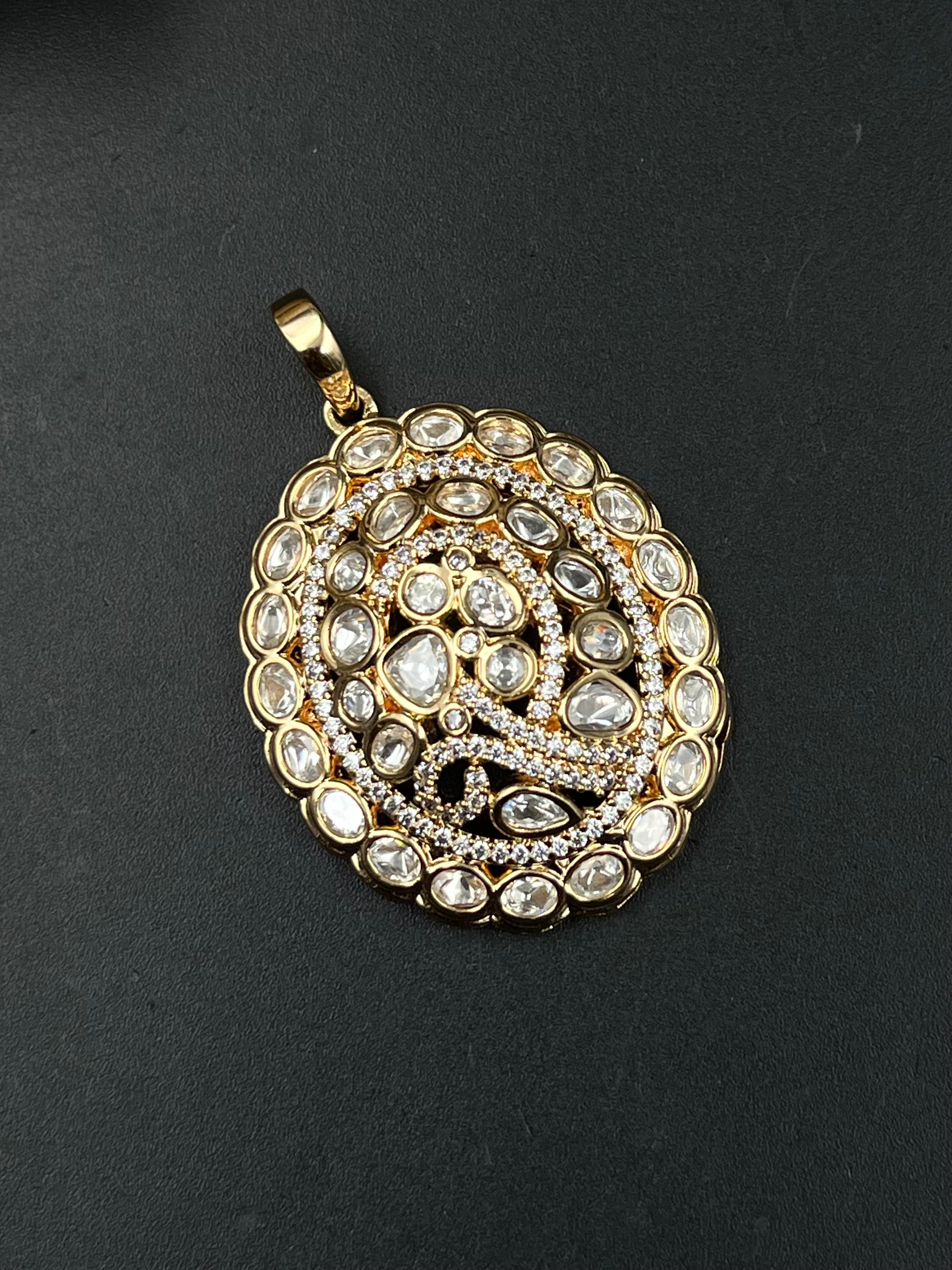 HIYAA PENDANT