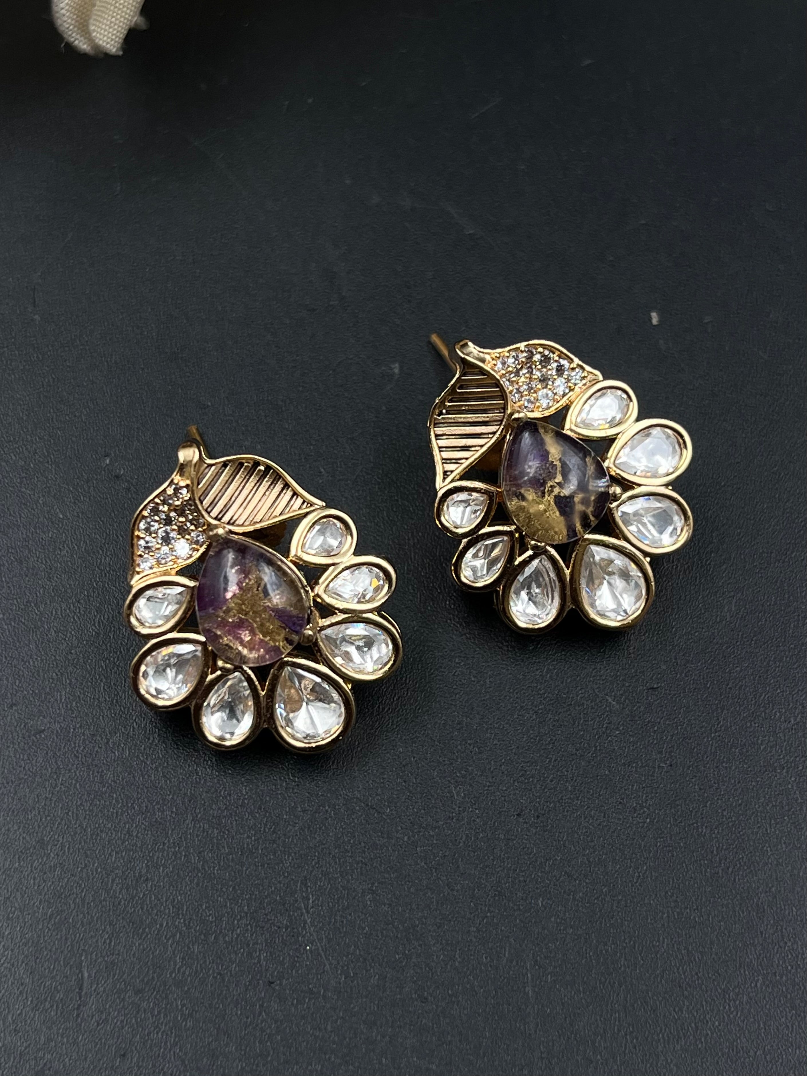 JIO PENDANT