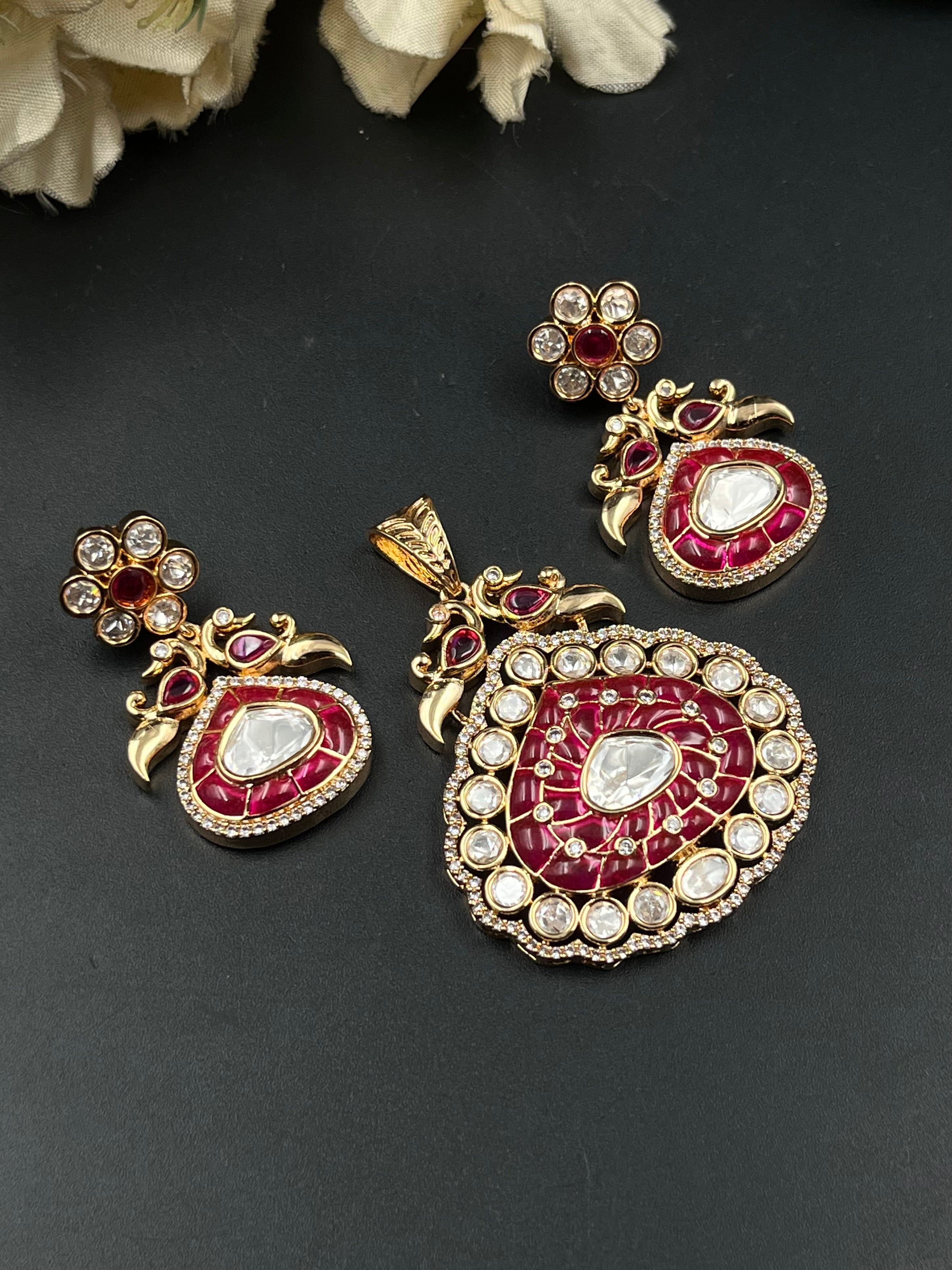 MIYO PENDANT